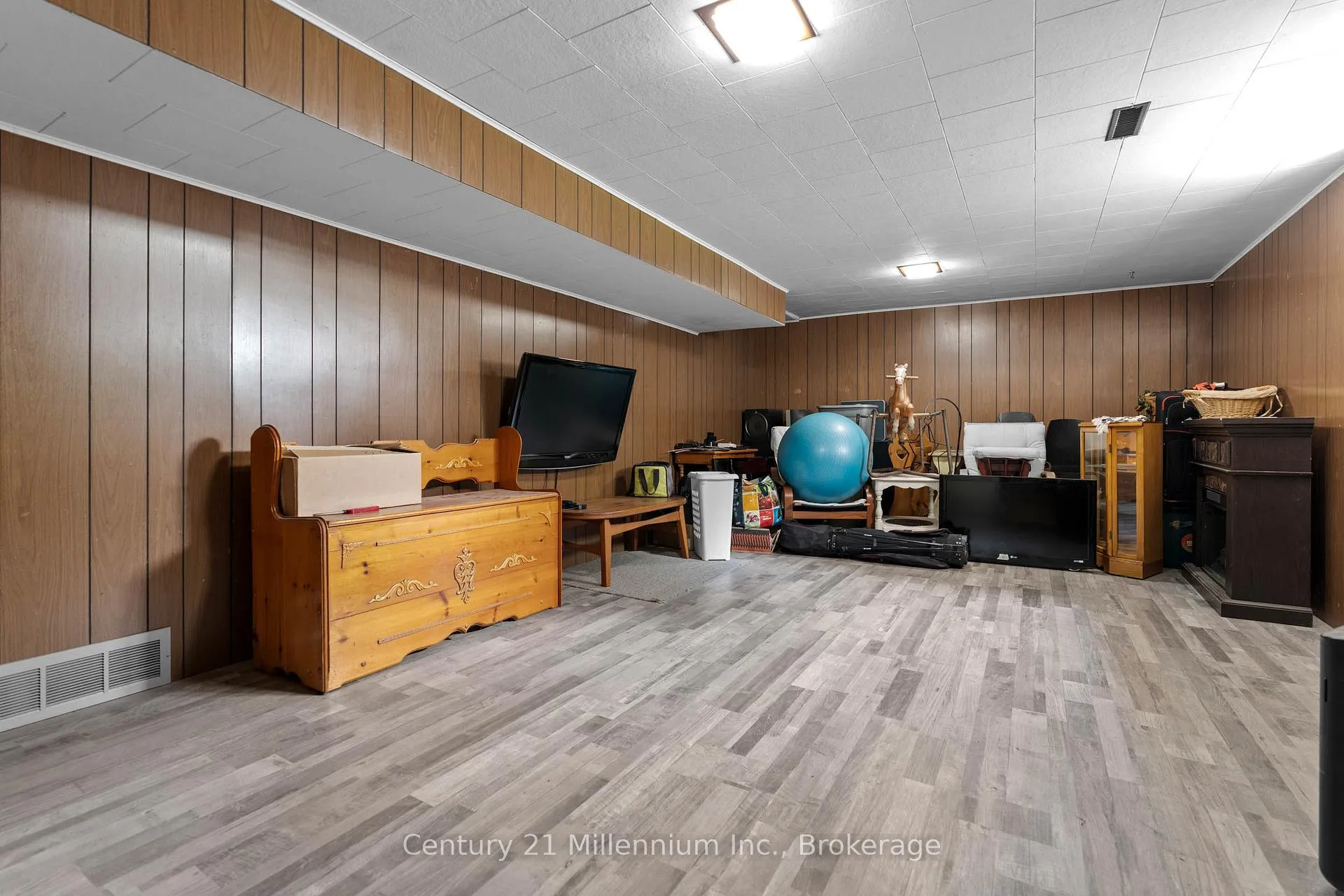 Photo 30 of 1025 12th Street E, Owen Sound — HOMEH