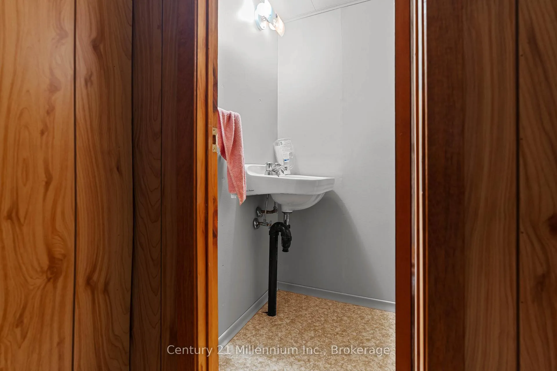 Photo 32 of 1025 12th Street E, Owen Sound — HOMEH
