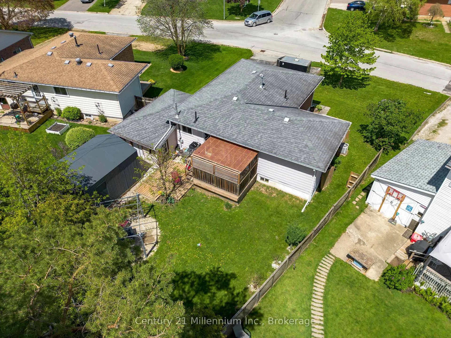 Photo 35 of 1025 12th Street E, Owen Sound — HOMEH