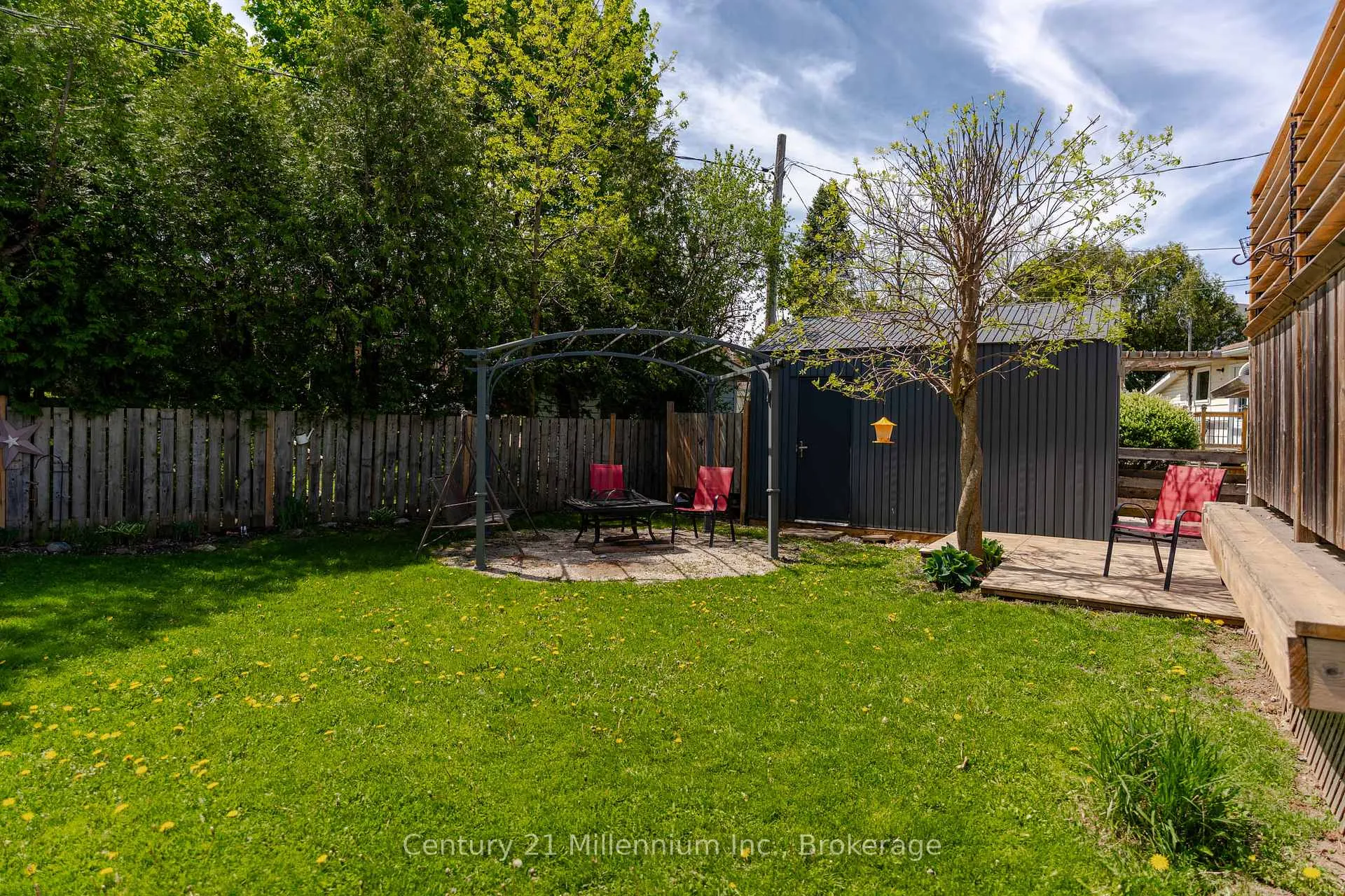 Photo 37 of 1025 12th Street E, Owen Sound — HOMEH