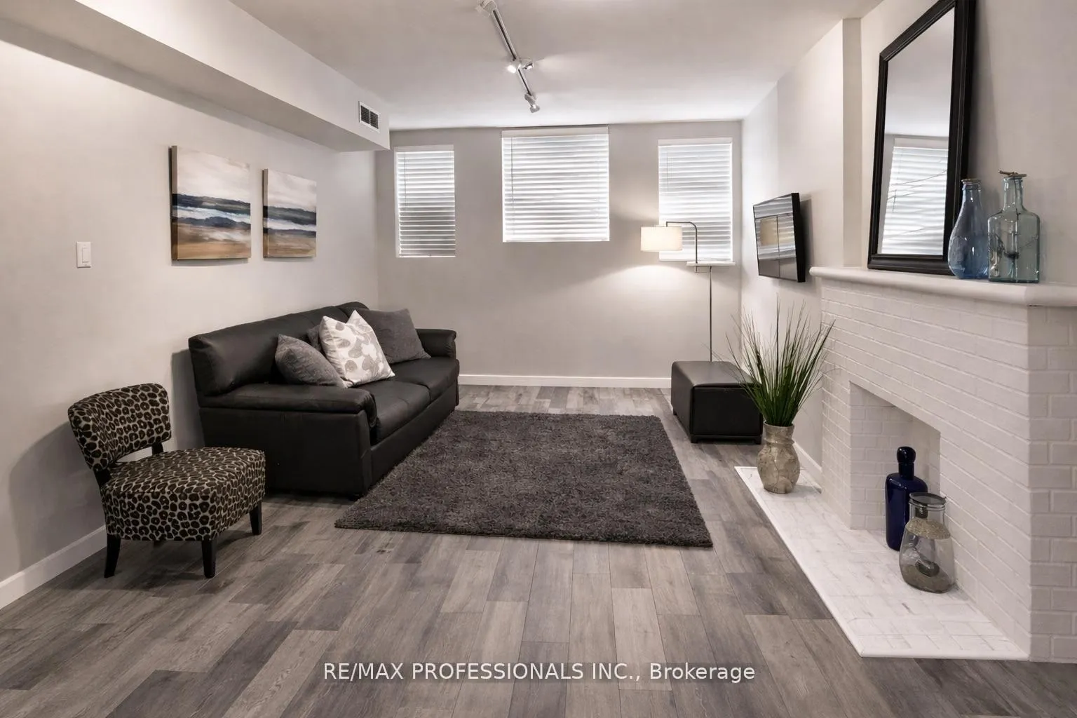Photo 4 of Unit 105, 412 Jarvis Street, Toronto, Church-Yonge Corridor — HOMEH