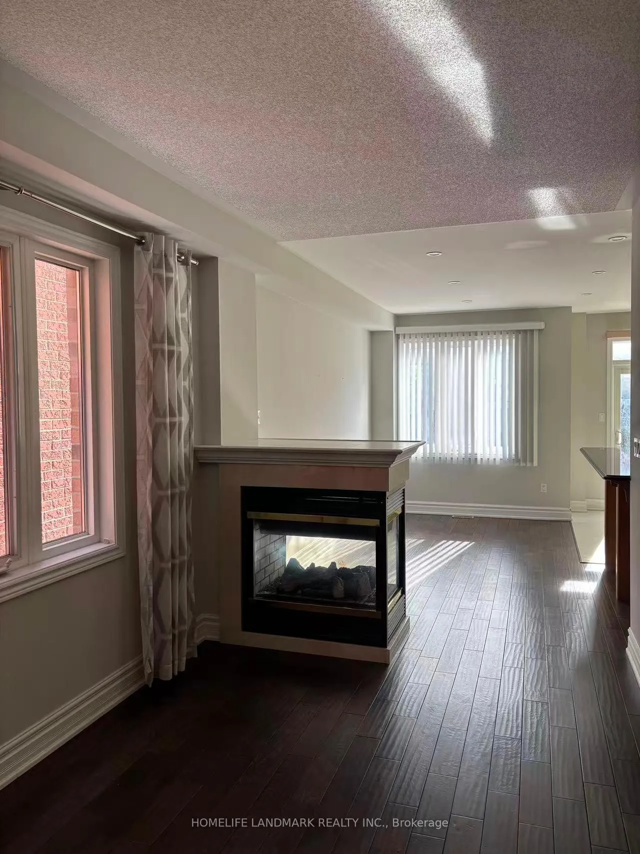 Photo 9 of 36 Alex Black Street, Vaughan, Patterson — HOMEH