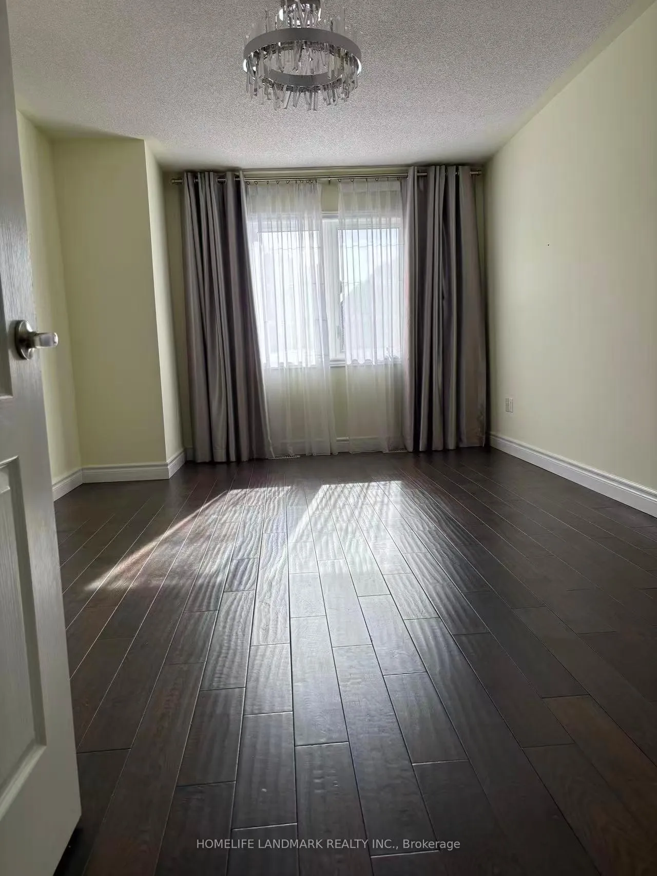 Photo 13 of 36 Alex Black Street, Vaughan, Patterson — HOMEH