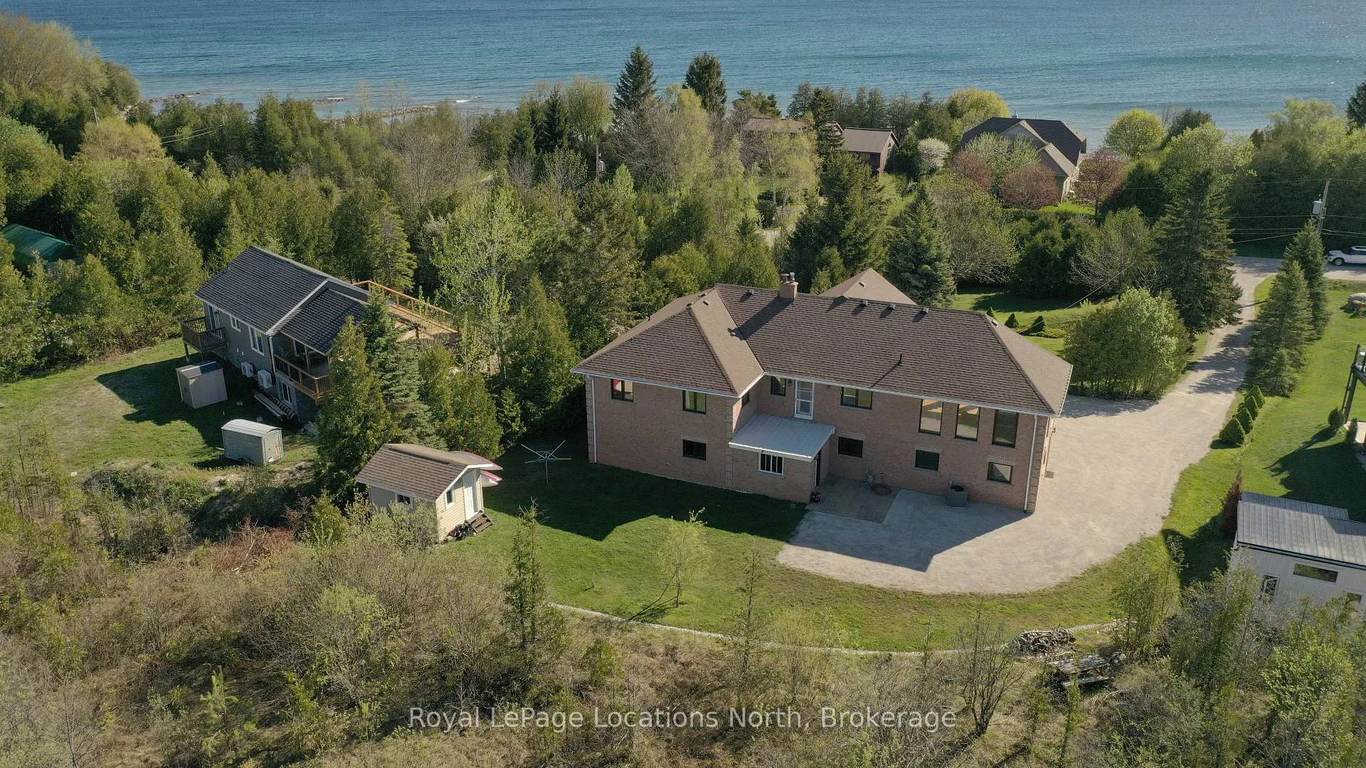 Photo 2 of 252 Lakeshore Road N, Meaford — HOMEH