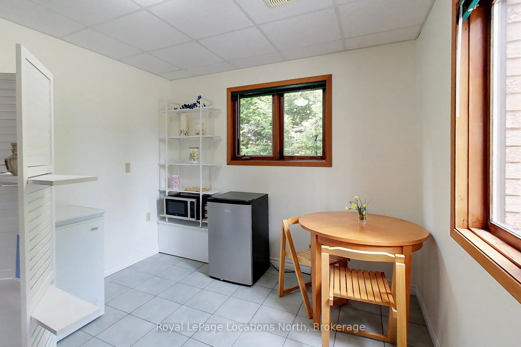 Photo 39 of 252 Lakeshore Road N, Meaford — HOMEH