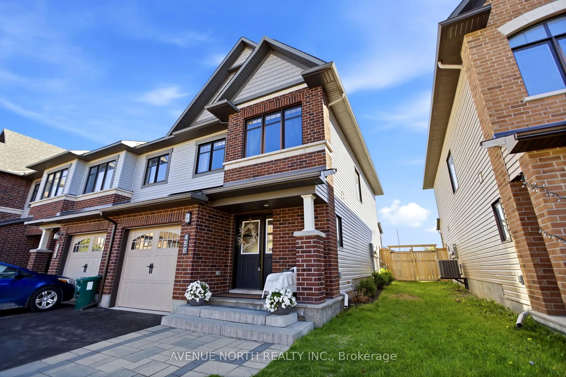 Photo 2 of 456 Brettonwood Ridge, Ottawa, Kanata - Kanata Lakes/Heritage Hills — HOMEH