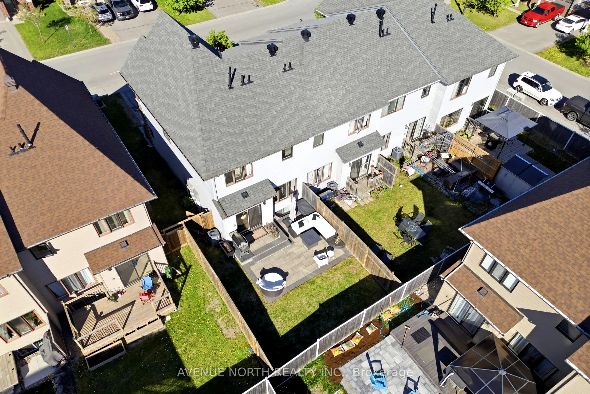Photo 33 of 456 Brettonwood Ridge, Ottawa, Kanata - Kanata Lakes/Heritage Hills — HOMEH