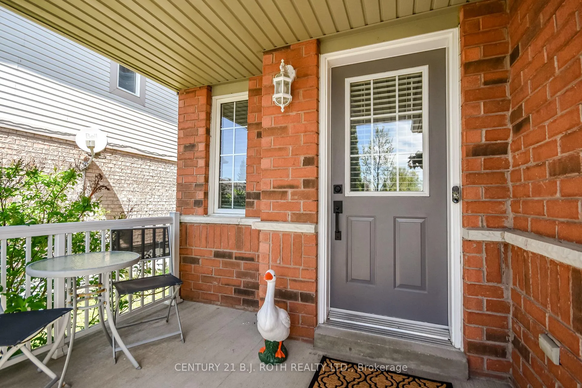 Photo 4 of 95 Bird Street, Barrie, Edgehill Drive — HOMEH