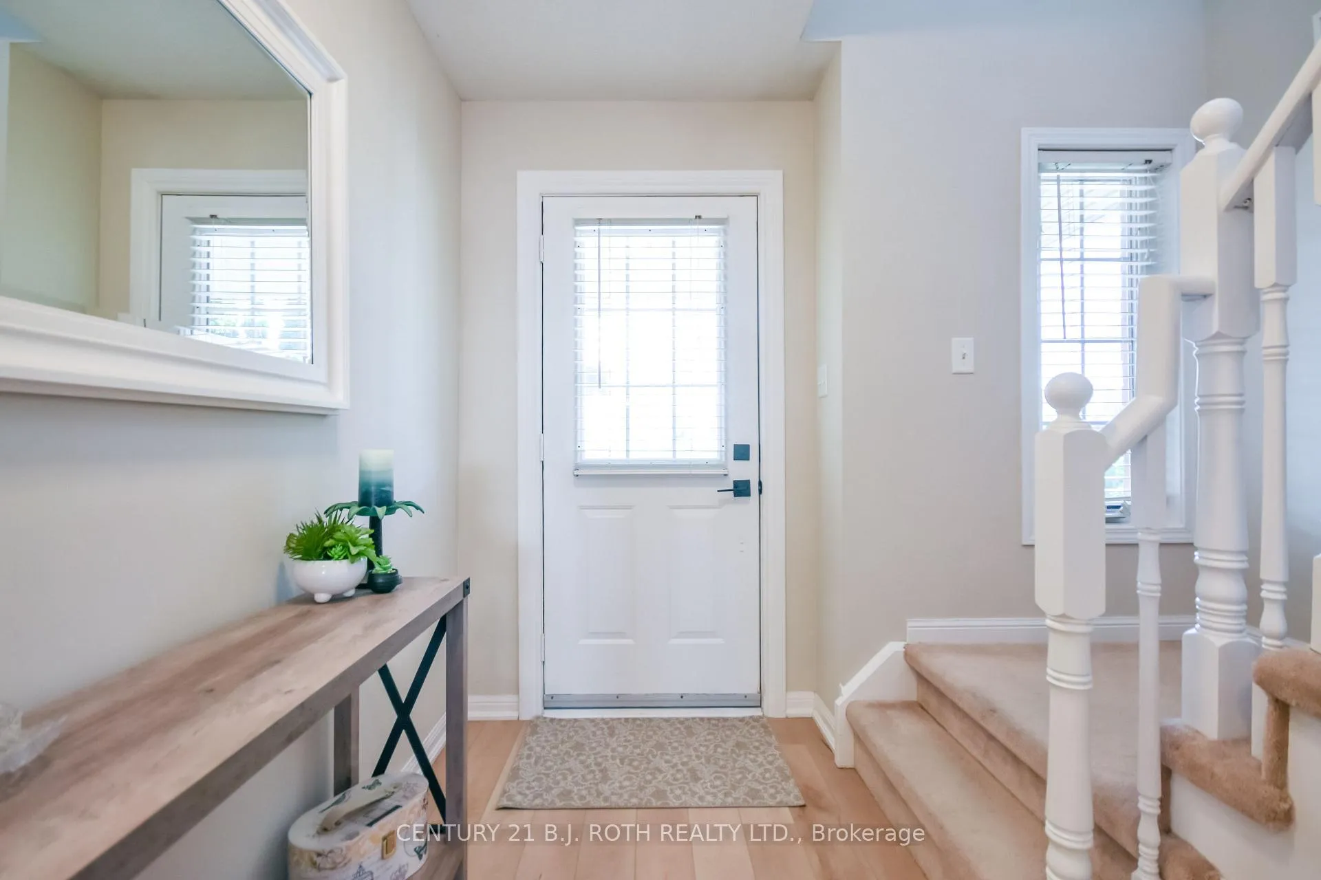 Photo 5 of 95 Bird Street, Barrie, Edgehill Drive — HOMEH