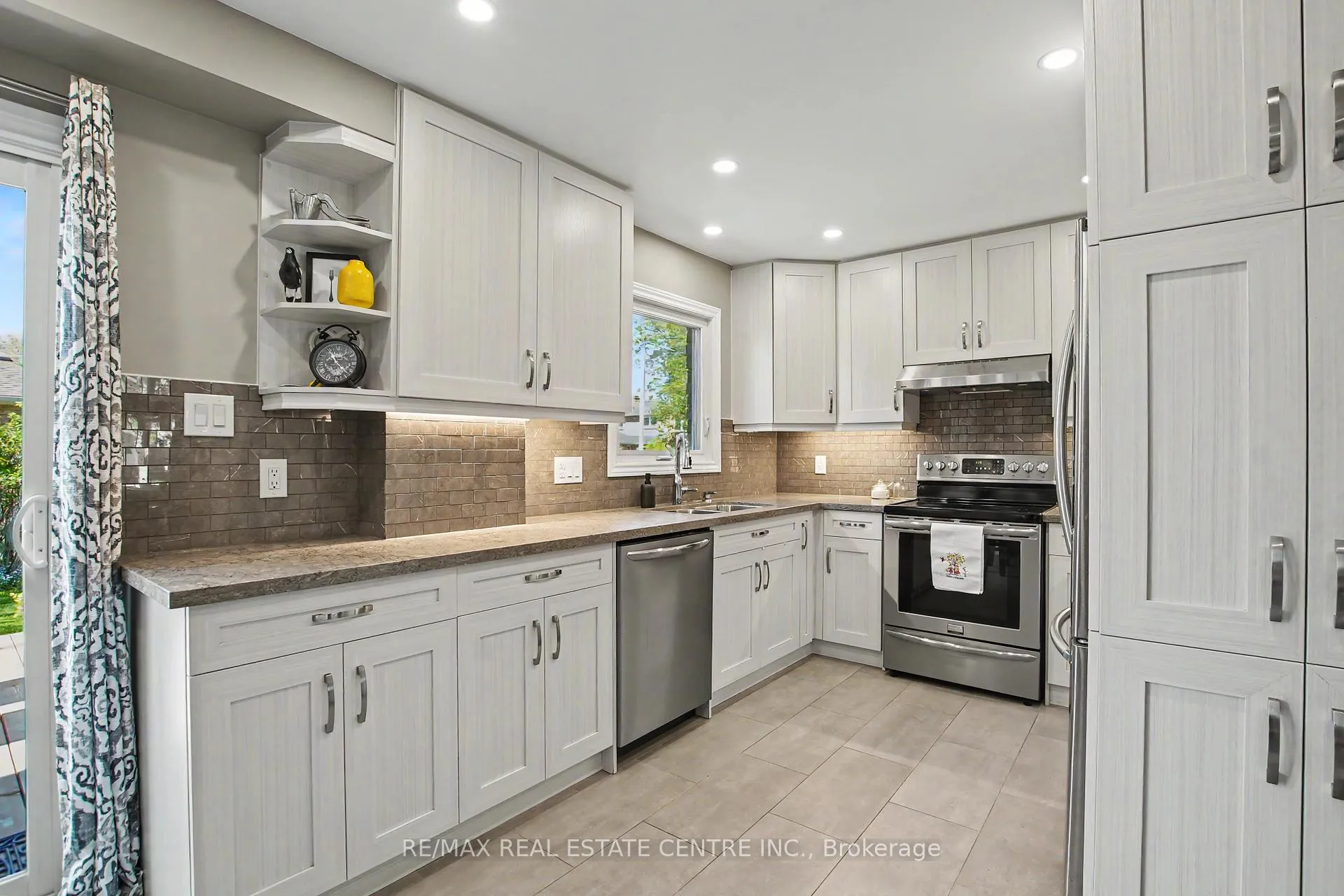 Photo 11 of 260 Coxe Boulevard, Milton, Timberlea — HOMEH