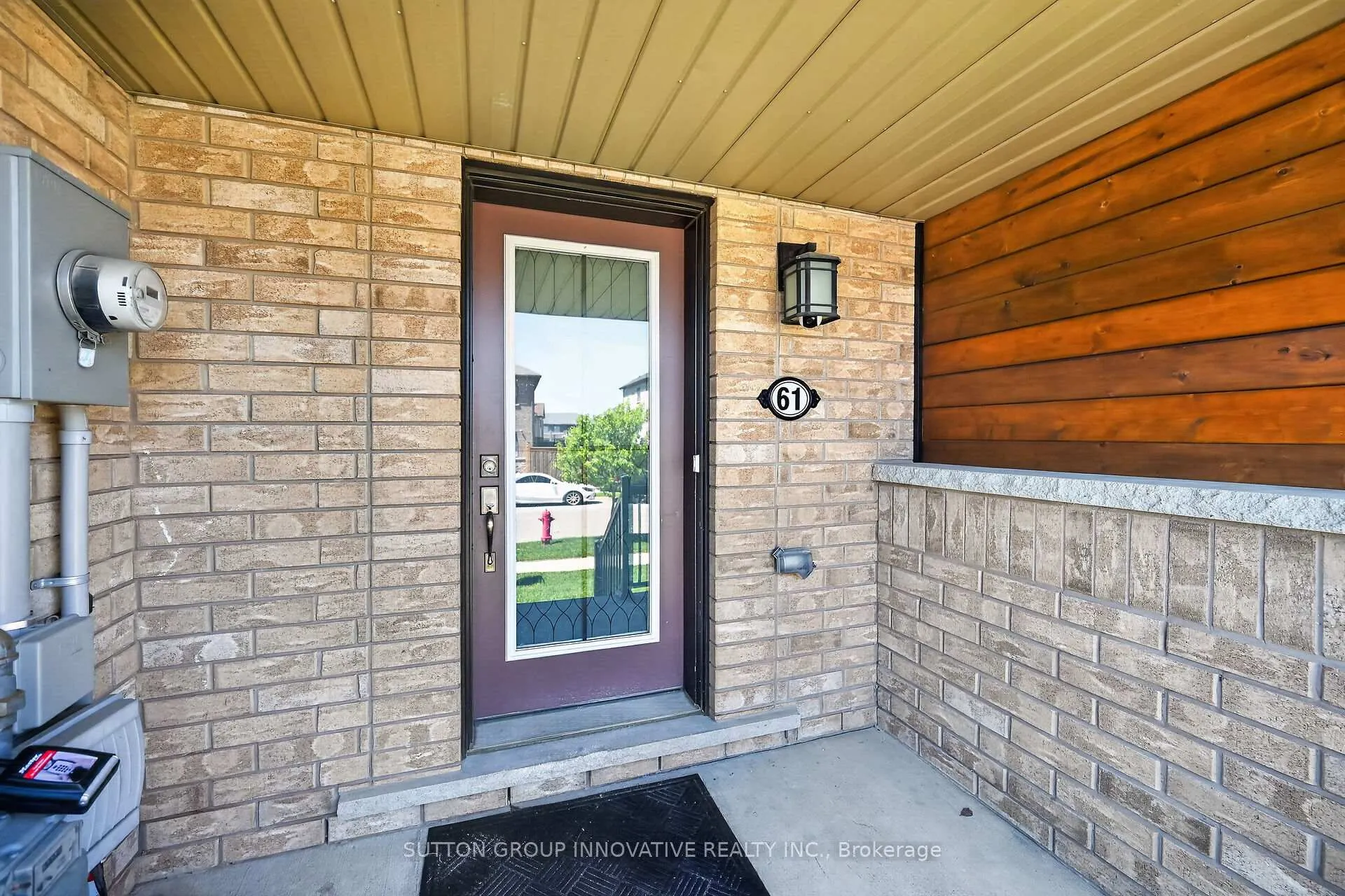 Photo 4 of 61 Prestwick Street W, Hamilton, Stoney Creek Mountain — HOMEH