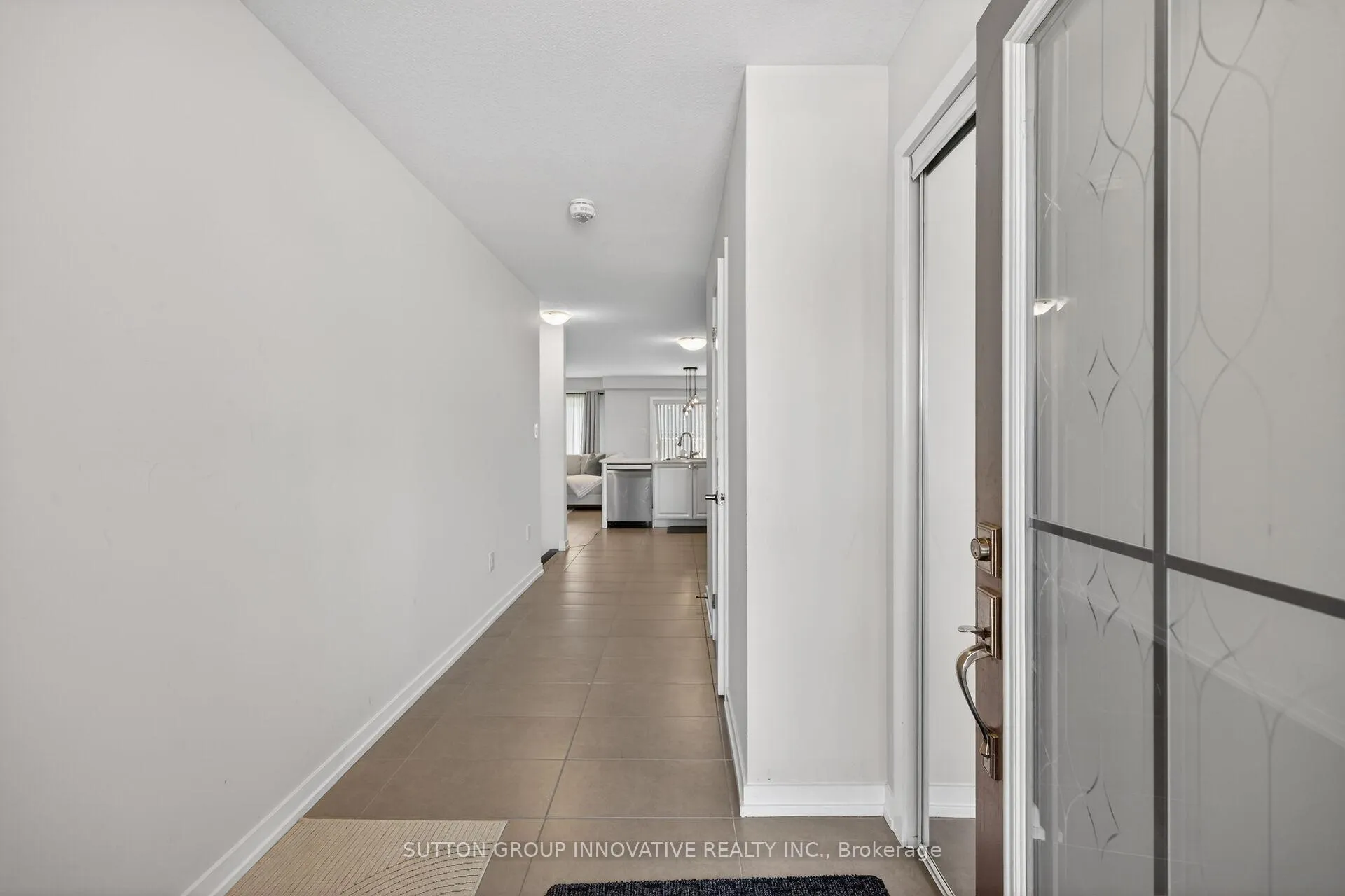 Photo 5 of 61 Prestwick Street W, Hamilton, Stoney Creek Mountain — HOMEH