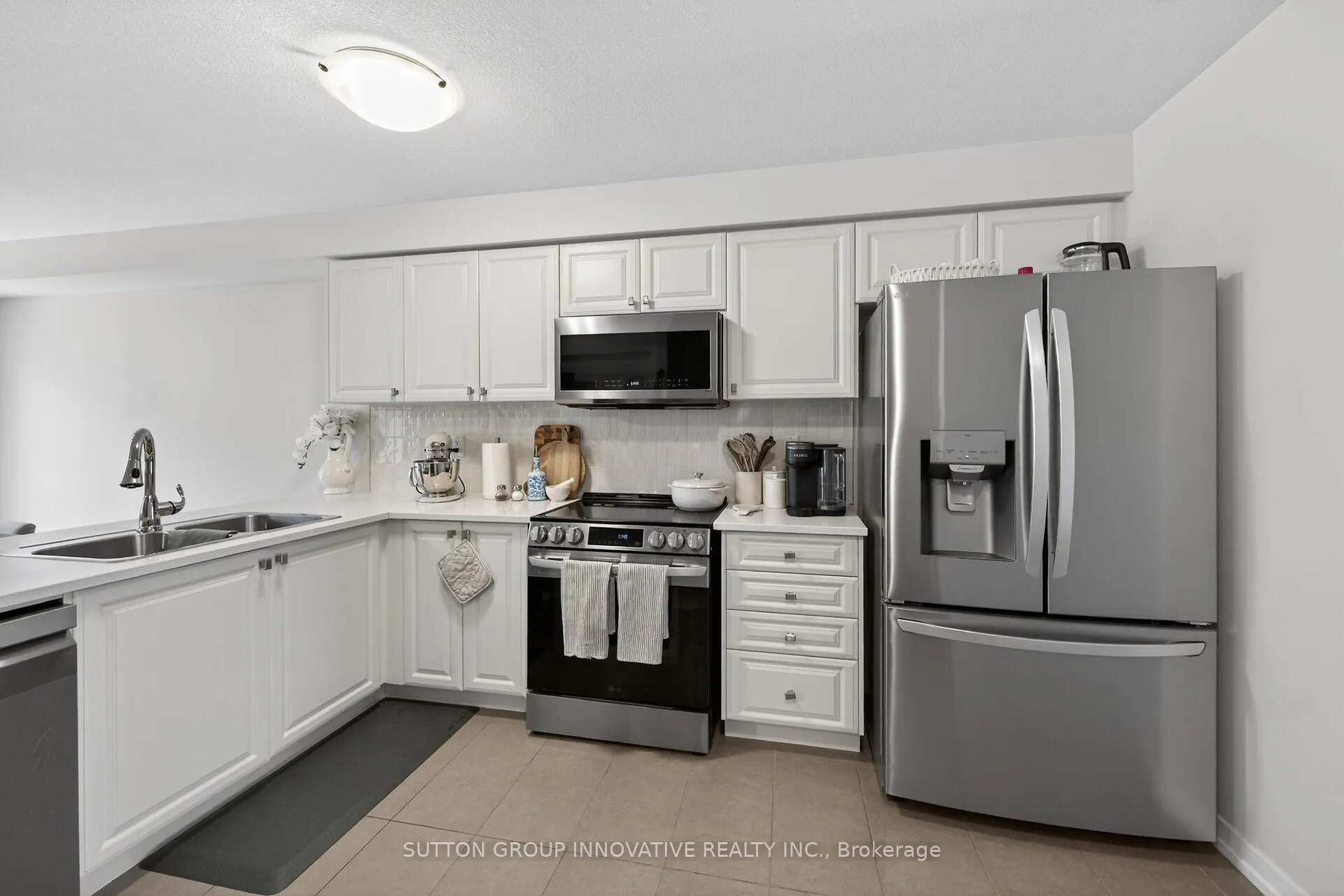 Photo 10 of 61 Prestwick Street W, Hamilton, Stoney Creek Mountain — HOMEH