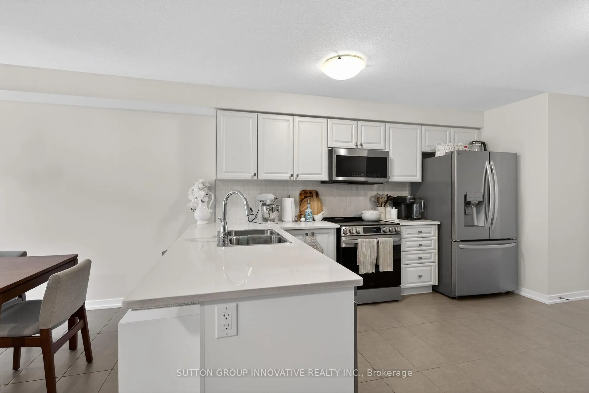 Photo 15 of 61 Prestwick Street W, Hamilton, Stoney Creek Mountain — HOMEH