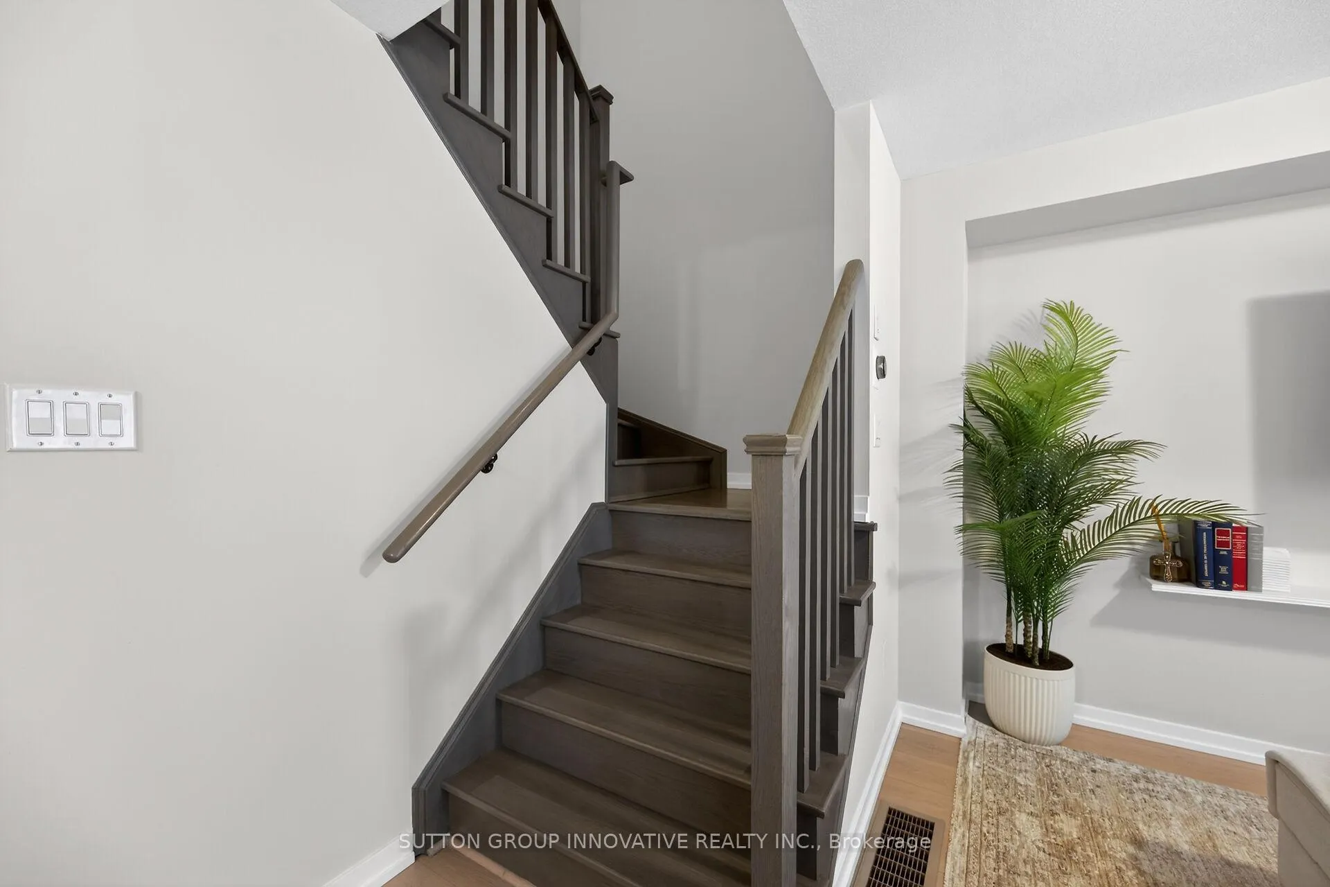 Photo 25 of 61 Prestwick Street W, Hamilton, Stoney Creek Mountain — HOMEH
