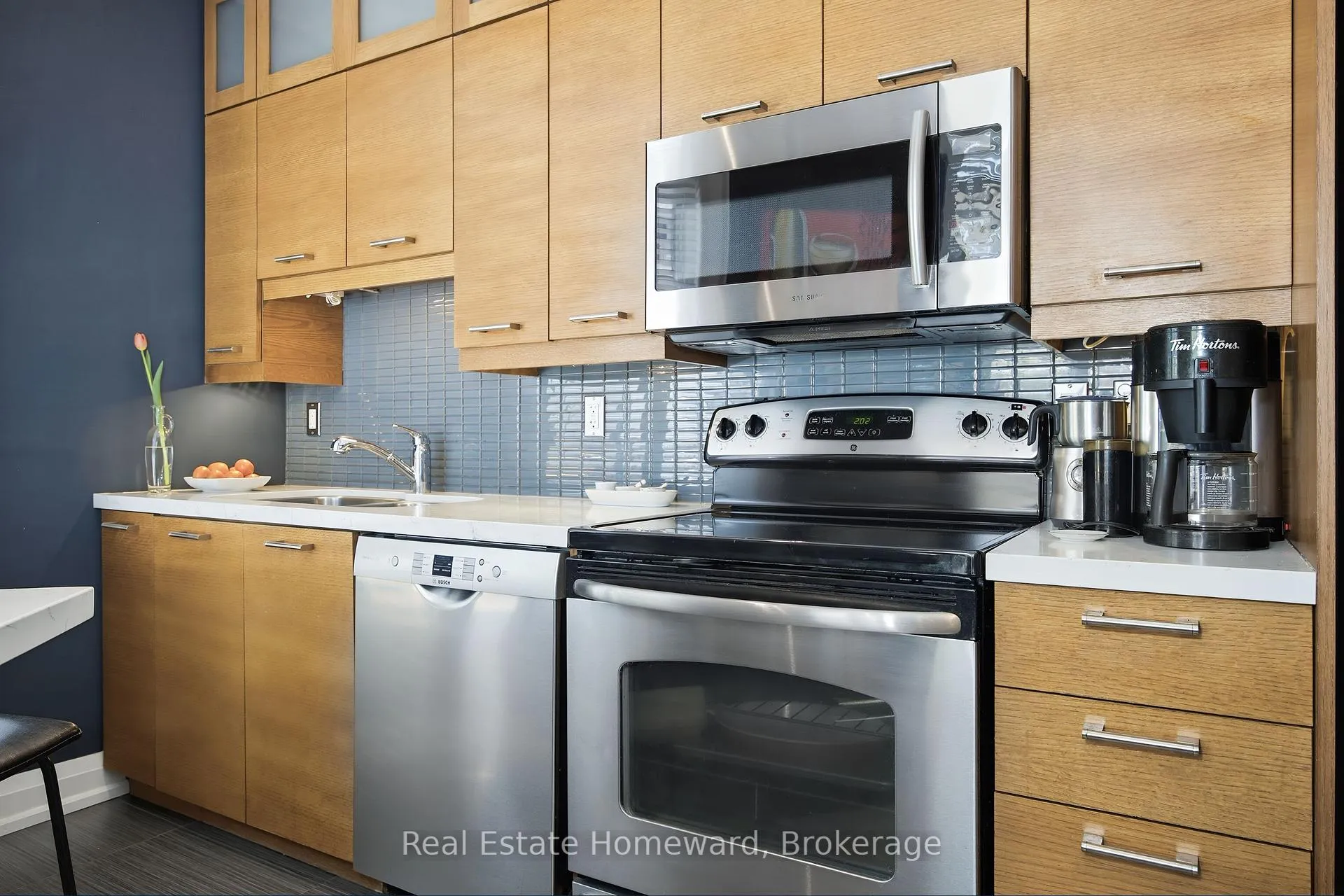 Photo 8 of 1467 Dundas Street E, Toronto, South Riverdale — HOMEH