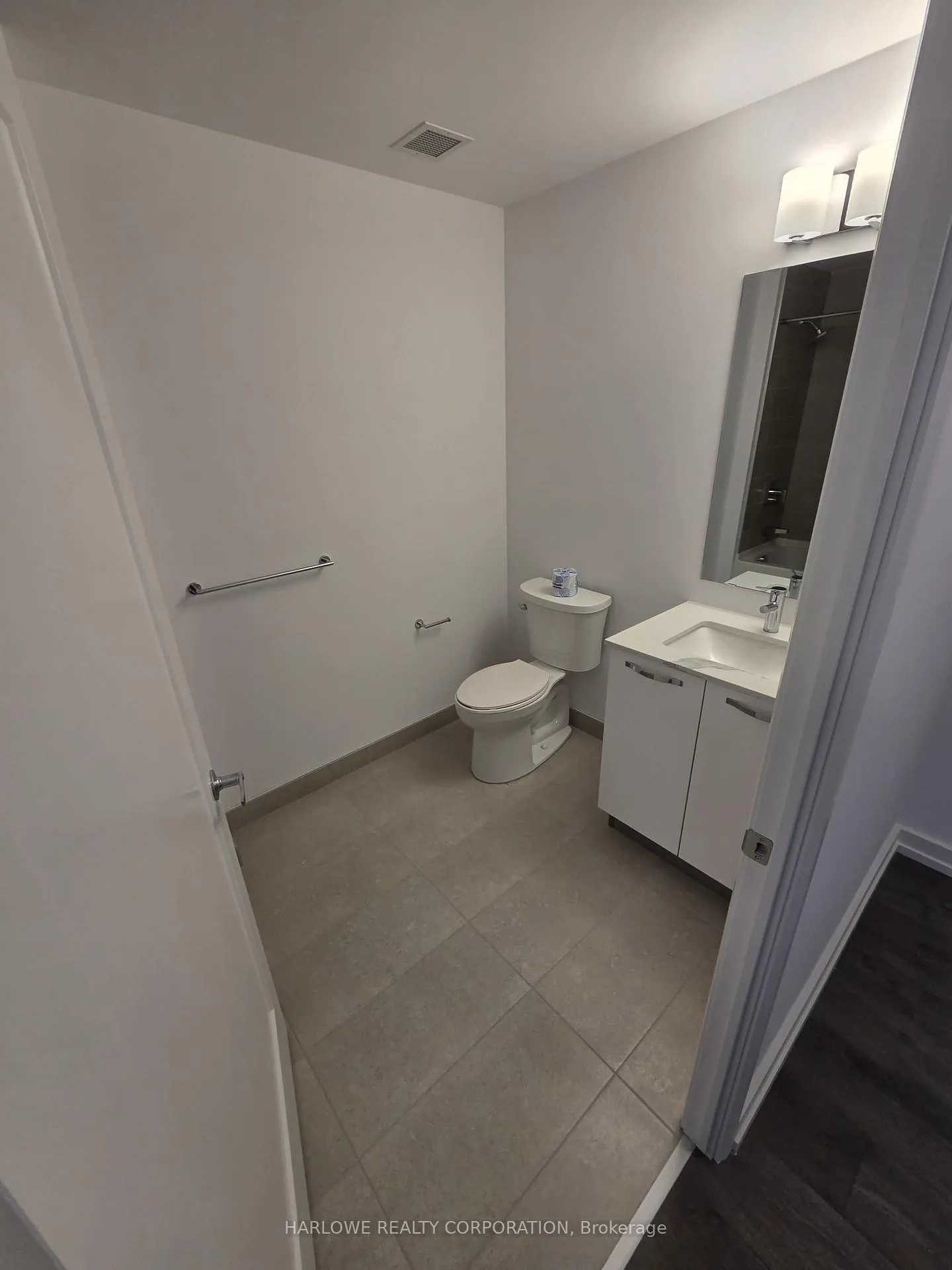 Photo 8 of Unit 2304, 75 James Street, Hamilton, Corktown — HOMEH