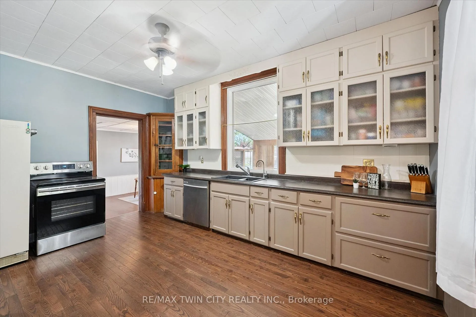 Photo 18 of 204 Joseph Street, Brockton — HOMEH