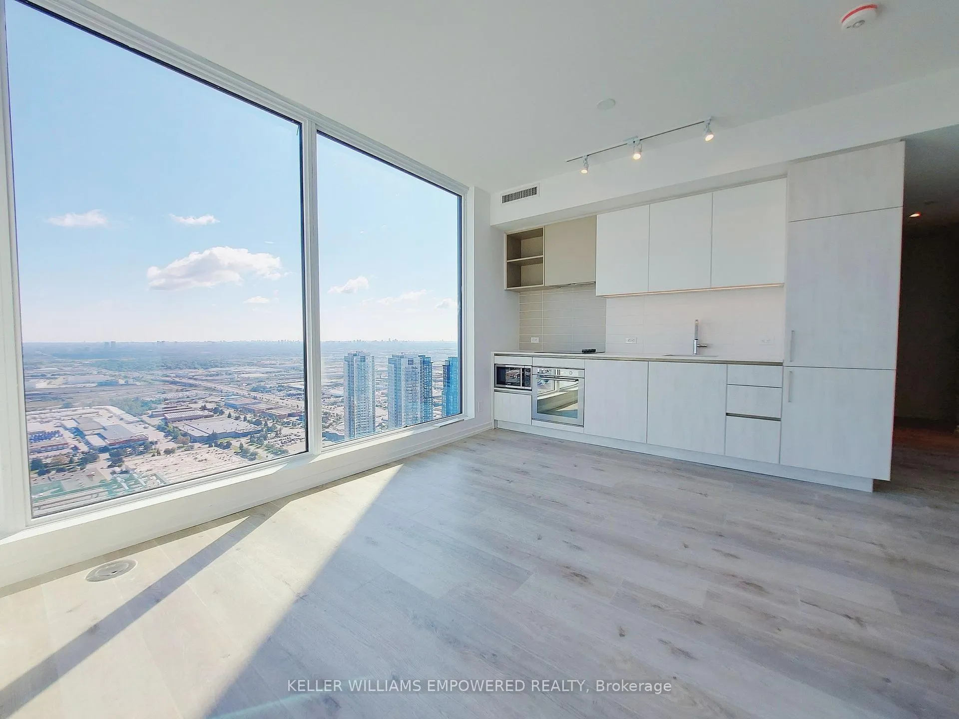 Photo 5 of Unit 5109, 7890 Jane Street, Vaughan, Vaughan Corporate Centre — HOMEH