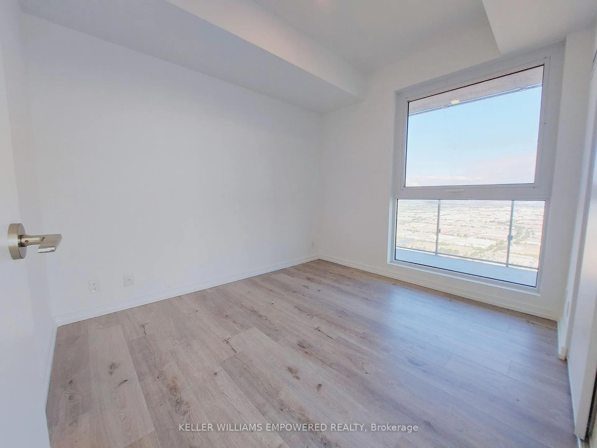 Photo 6 of Unit 5109, 7890 Jane Street, Vaughan, Vaughan Corporate Centre — HOMEH