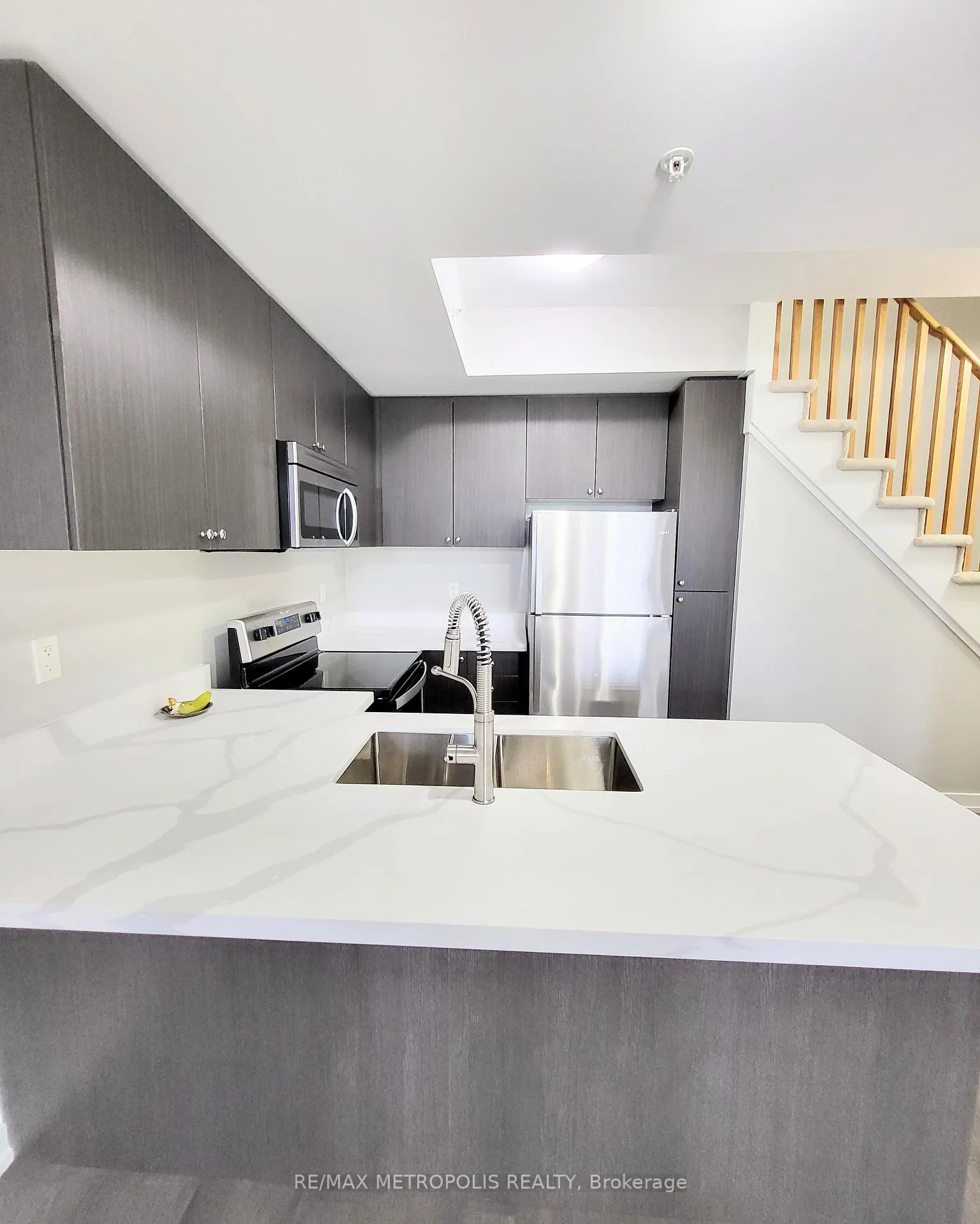 Photo 6 of Unit 204, 1555 Kingston Road, Pickering, Town Centre — HOMEH