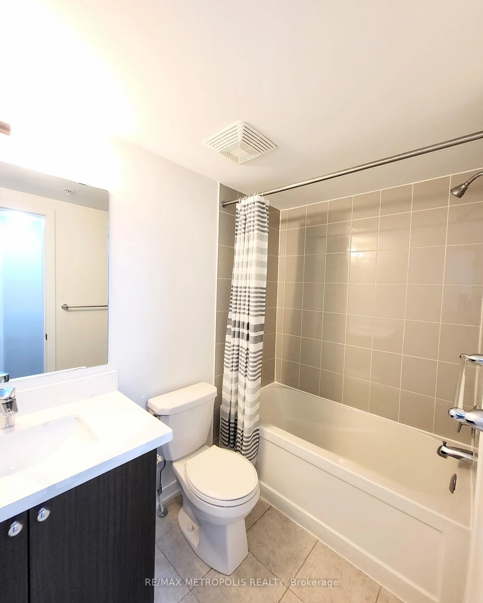Photo 14 of Unit 204, 1555 Kingston Road, Pickering, Town Centre — HOMEH