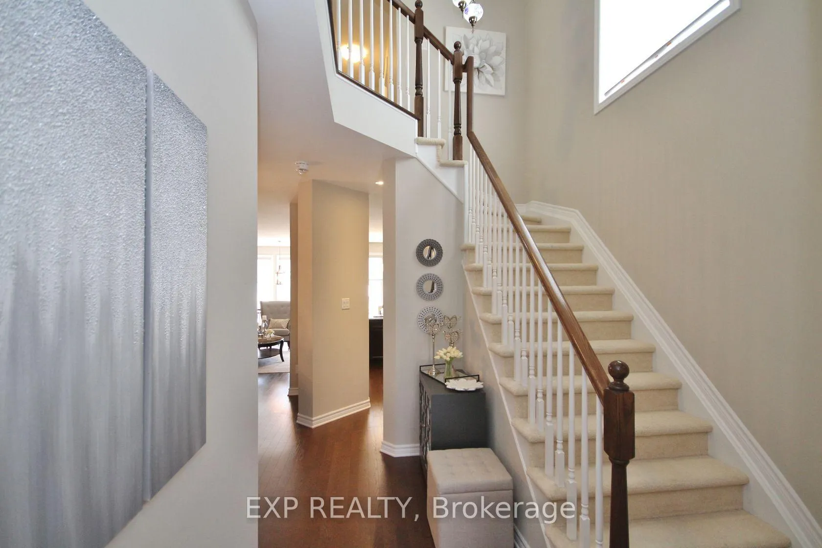 Photo 4 of 307 Fergus Crescent, Ottawa, Barrhaven - Cedargrove/Fraserdale — HOMEH