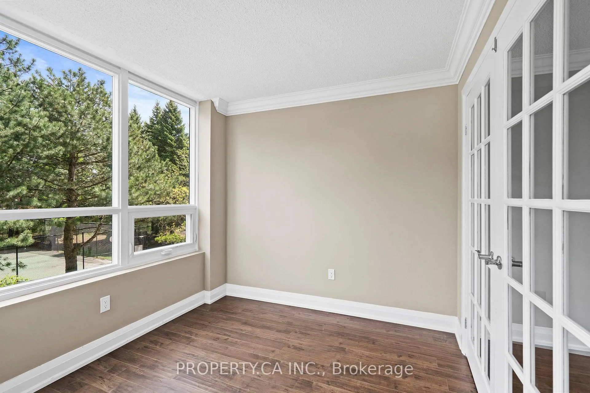 Photo 8 of Unit 101, 7601 Bathurst Street, Vaughan, Crestwood-Springfarm-Yorkhill — HOMEH