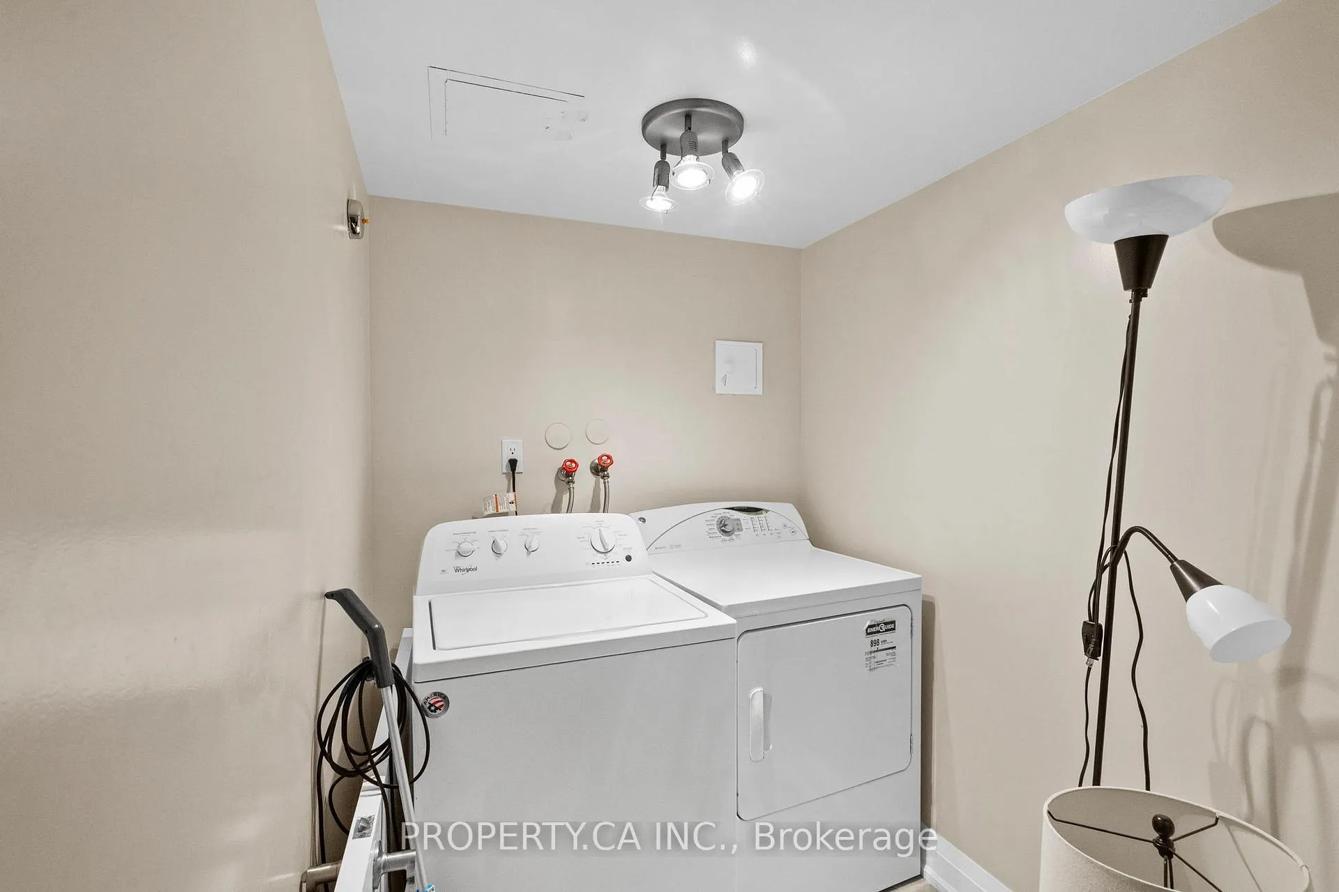 Photo 10 of Unit 101, 7601 Bathurst Street, Vaughan, Crestwood-Springfarm-Yorkhill — HOMEH
