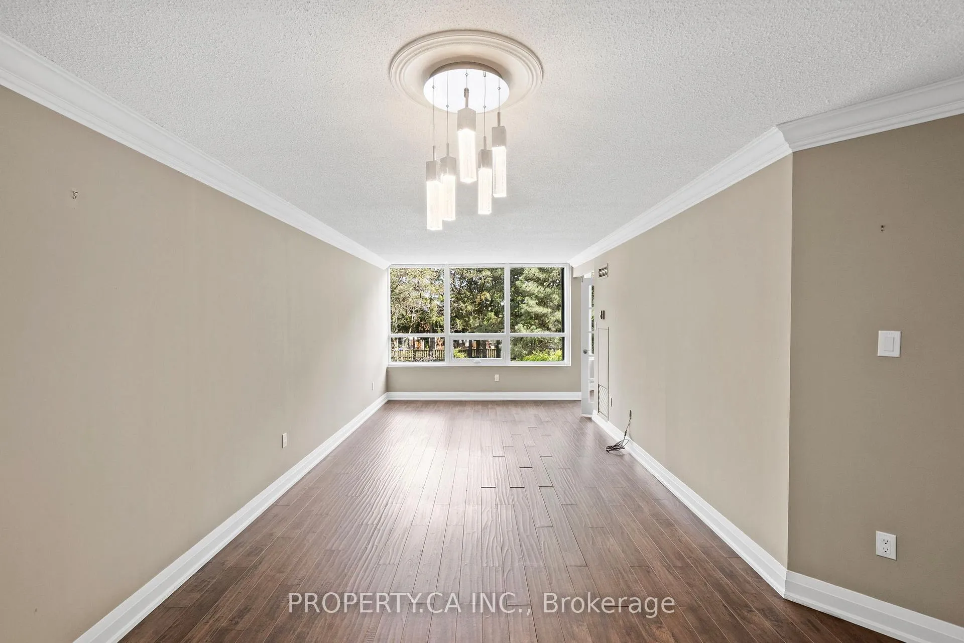 Photo 13 of Unit 101, 7601 Bathurst Street, Vaughan, Crestwood-Springfarm-Yorkhill — HOMEH