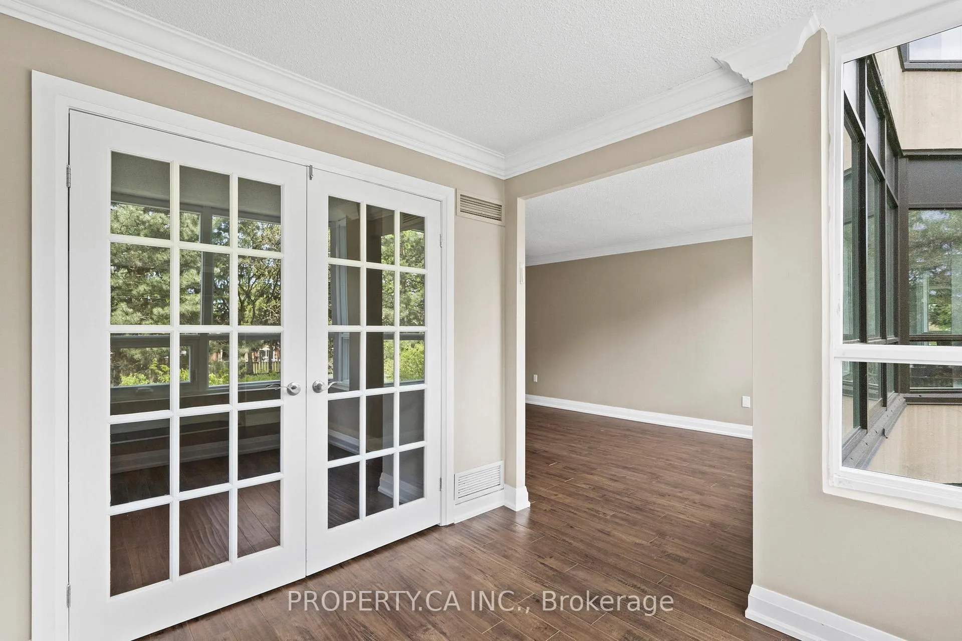 Photo 17 of Unit 101, 7601 Bathurst Street, Vaughan, Crestwood-Springfarm-Yorkhill — HOMEH