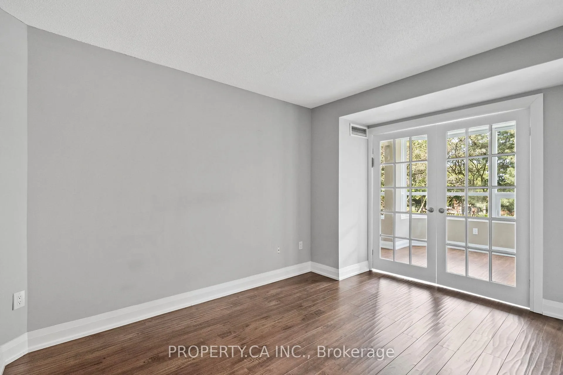 Photo 18 of Unit 101, 7601 Bathurst Street, Vaughan, Crestwood-Springfarm-Yorkhill — HOMEH