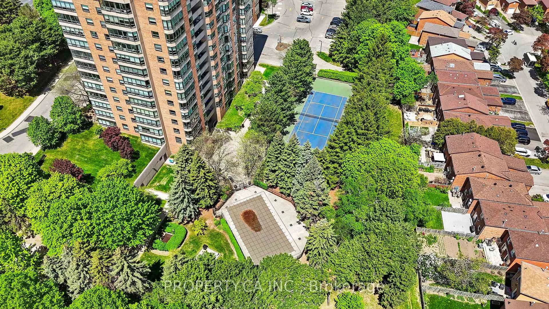 Photo 28 of Unit 101, 7601 Bathurst Street, Vaughan, Crestwood-Springfarm-Yorkhill — HOMEH
