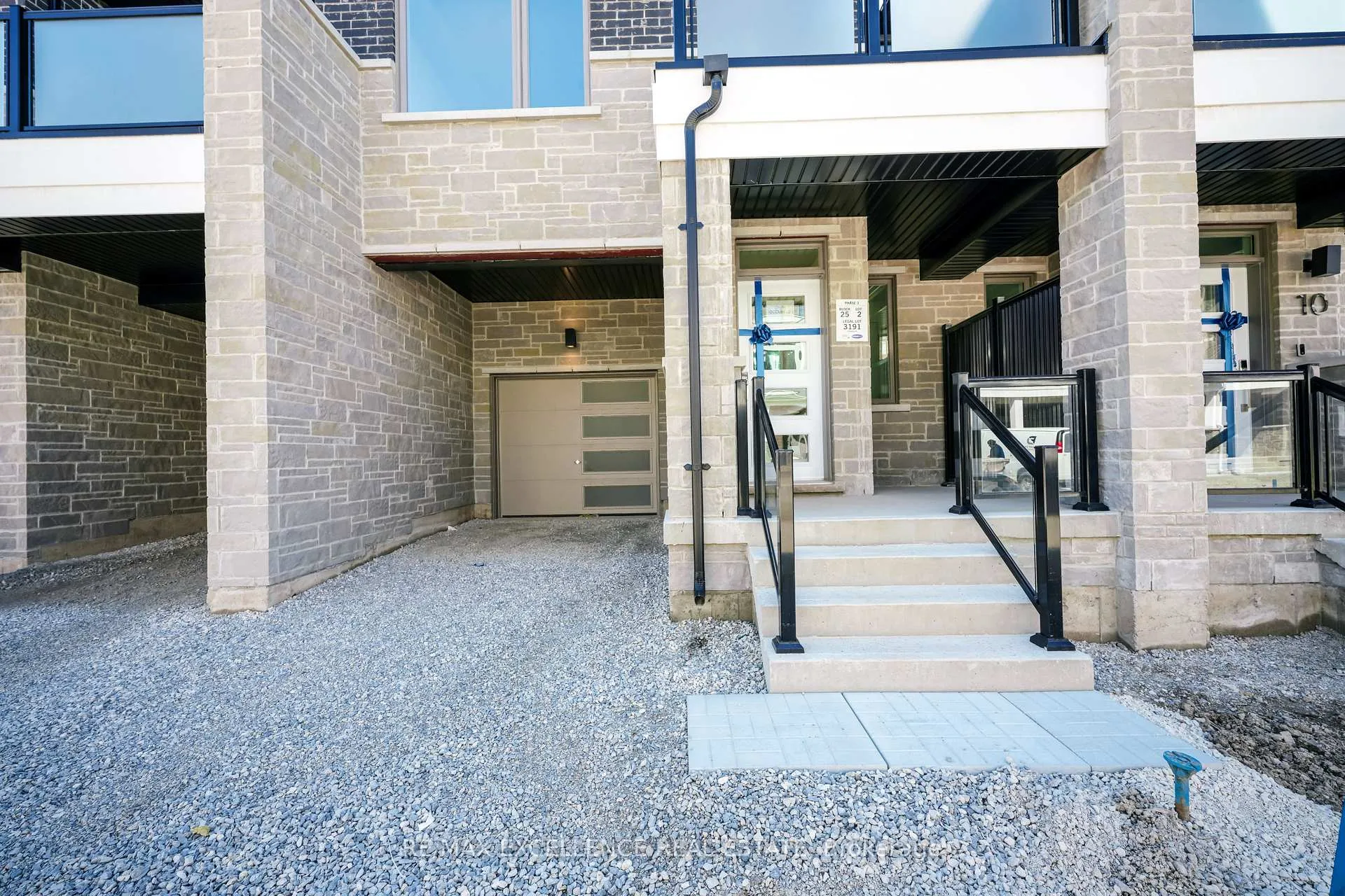 Photo 4 of 8 Elantra Drive, Brampton, Northwest Brampton — HOMEH