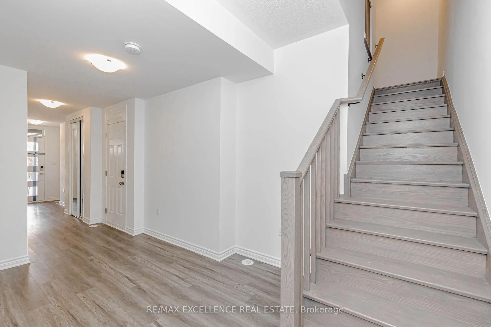 Photo 9 of 8 Elantra Drive, Brampton, Northwest Brampton — HOMEH