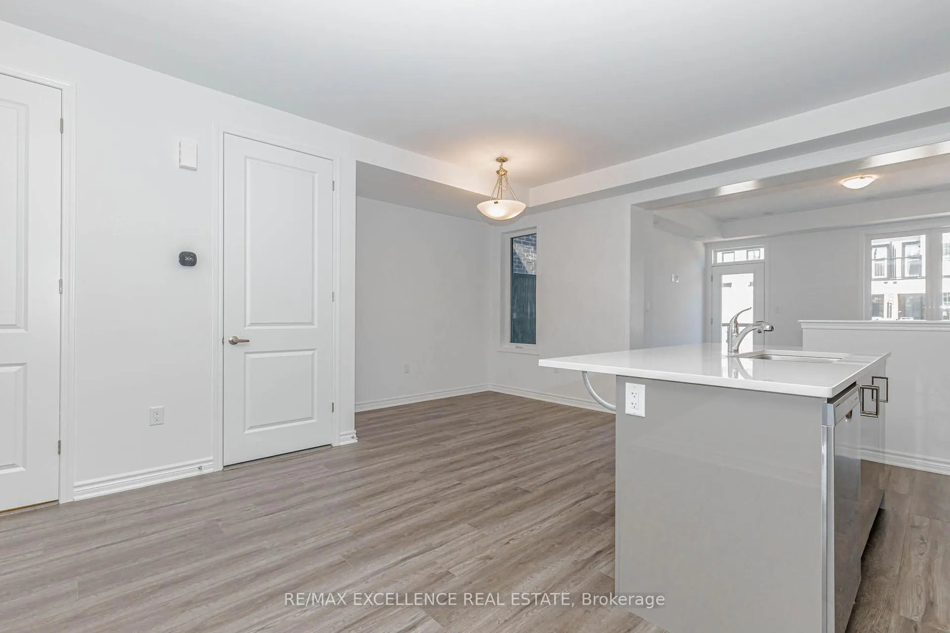 Photo 10 of 8 Elantra Drive, Brampton, Northwest Brampton — HOMEH