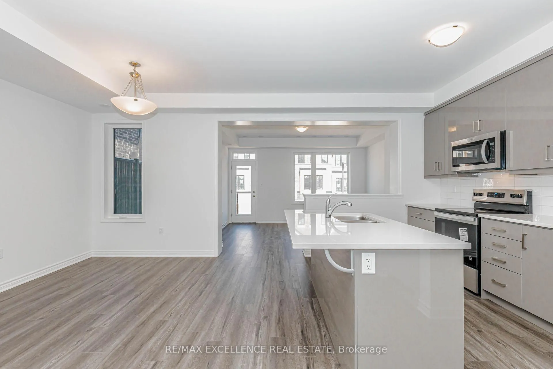 Photo 11 of 8 Elantra Drive, Brampton, Northwest Brampton — HOMEH