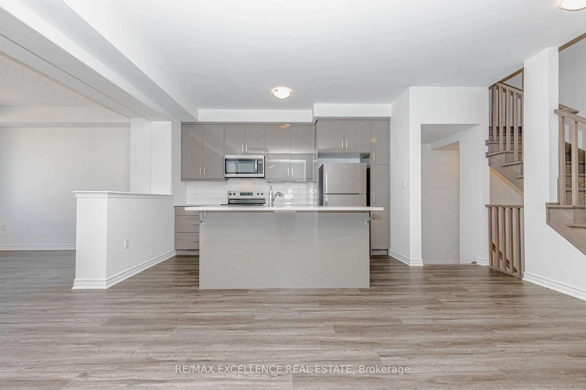 Photo 13 of 8 Elantra Drive, Brampton, Northwest Brampton — HOMEH
