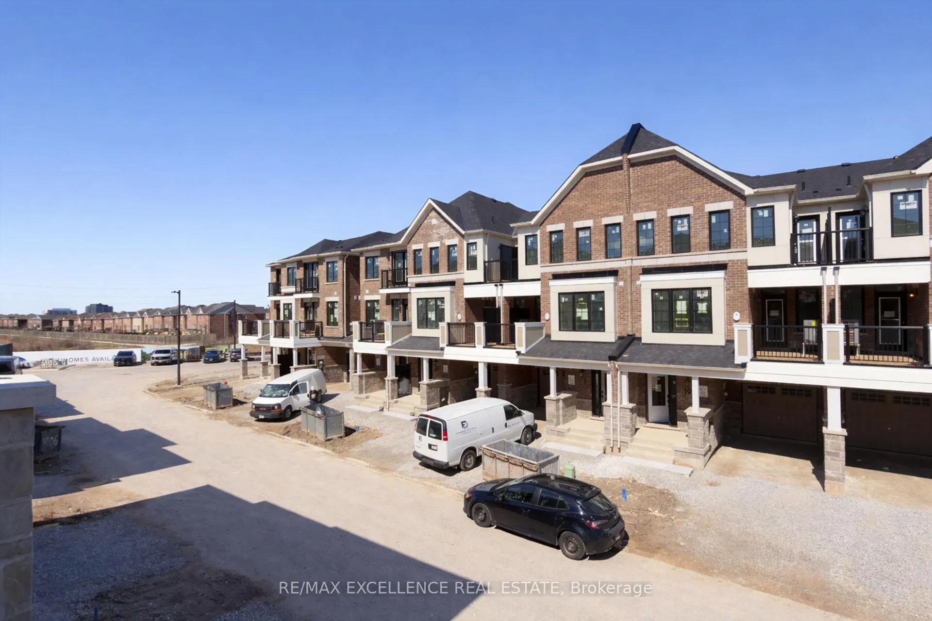 Photo 29 of 8 Elantra Drive, Brampton, Northwest Brampton — HOMEH