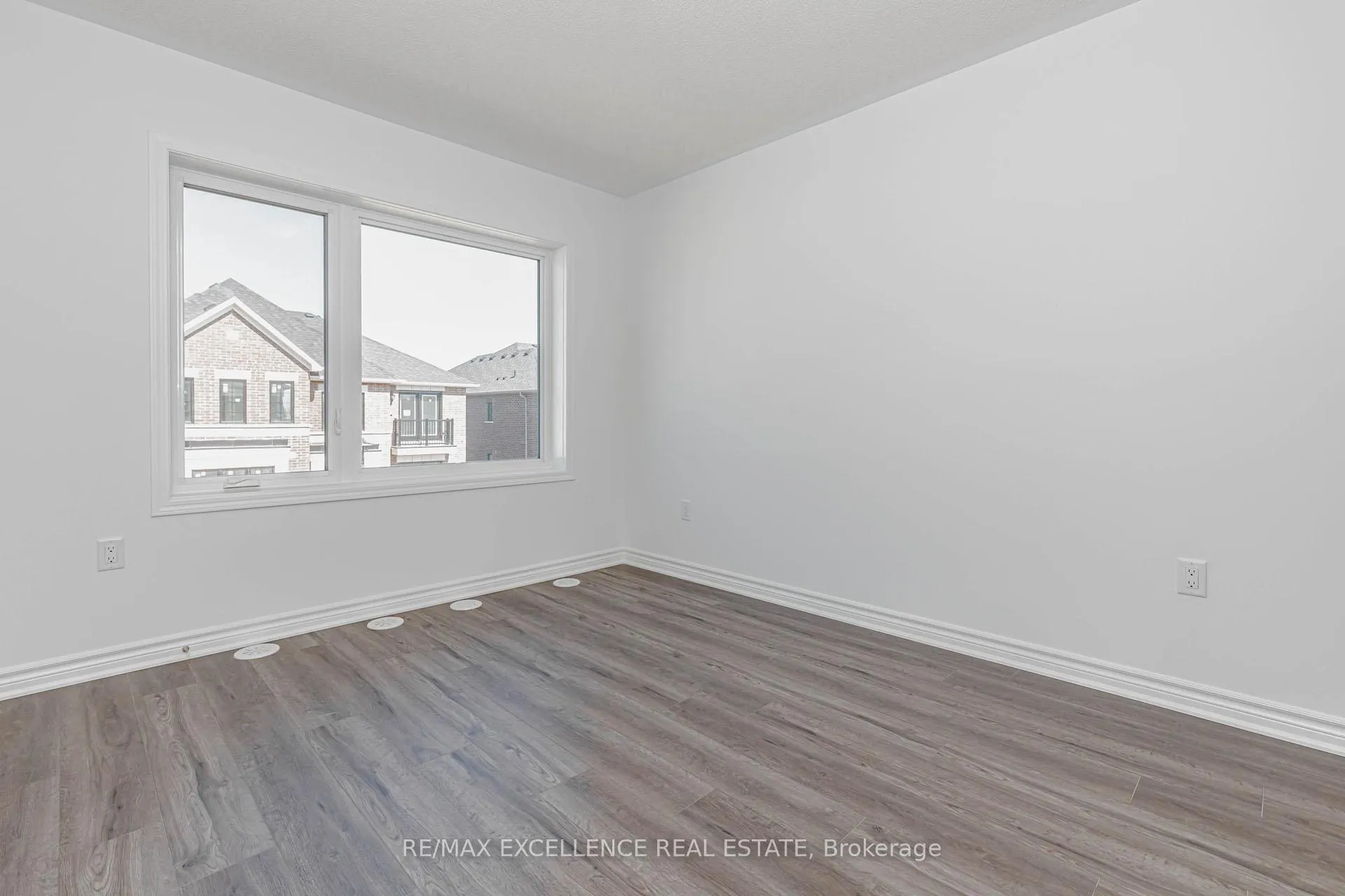Photo 33 of 8 Elantra Drive, Brampton, Northwest Brampton — HOMEH