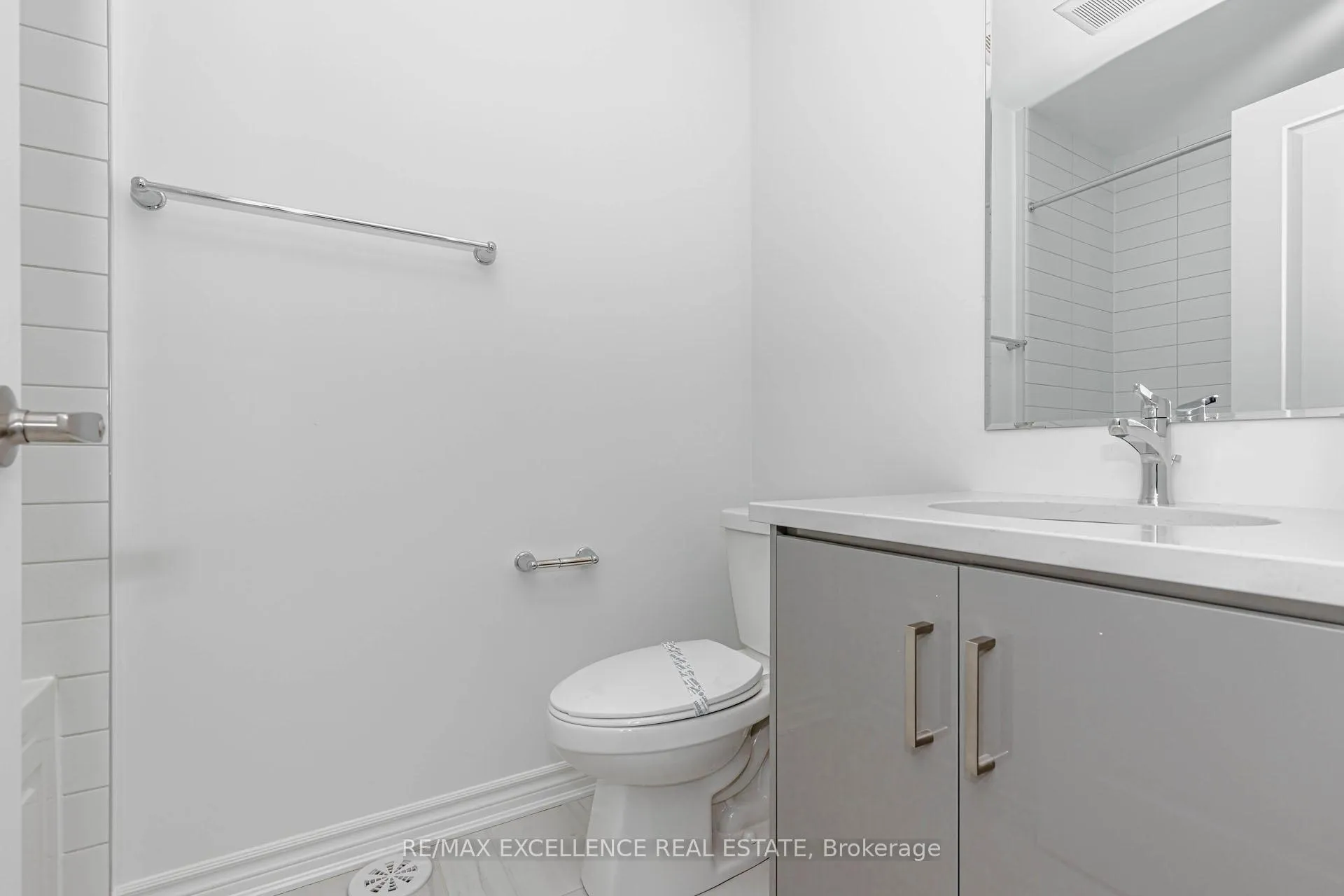 Photo 35 of 8 Elantra Drive, Brampton, Northwest Brampton — HOMEH