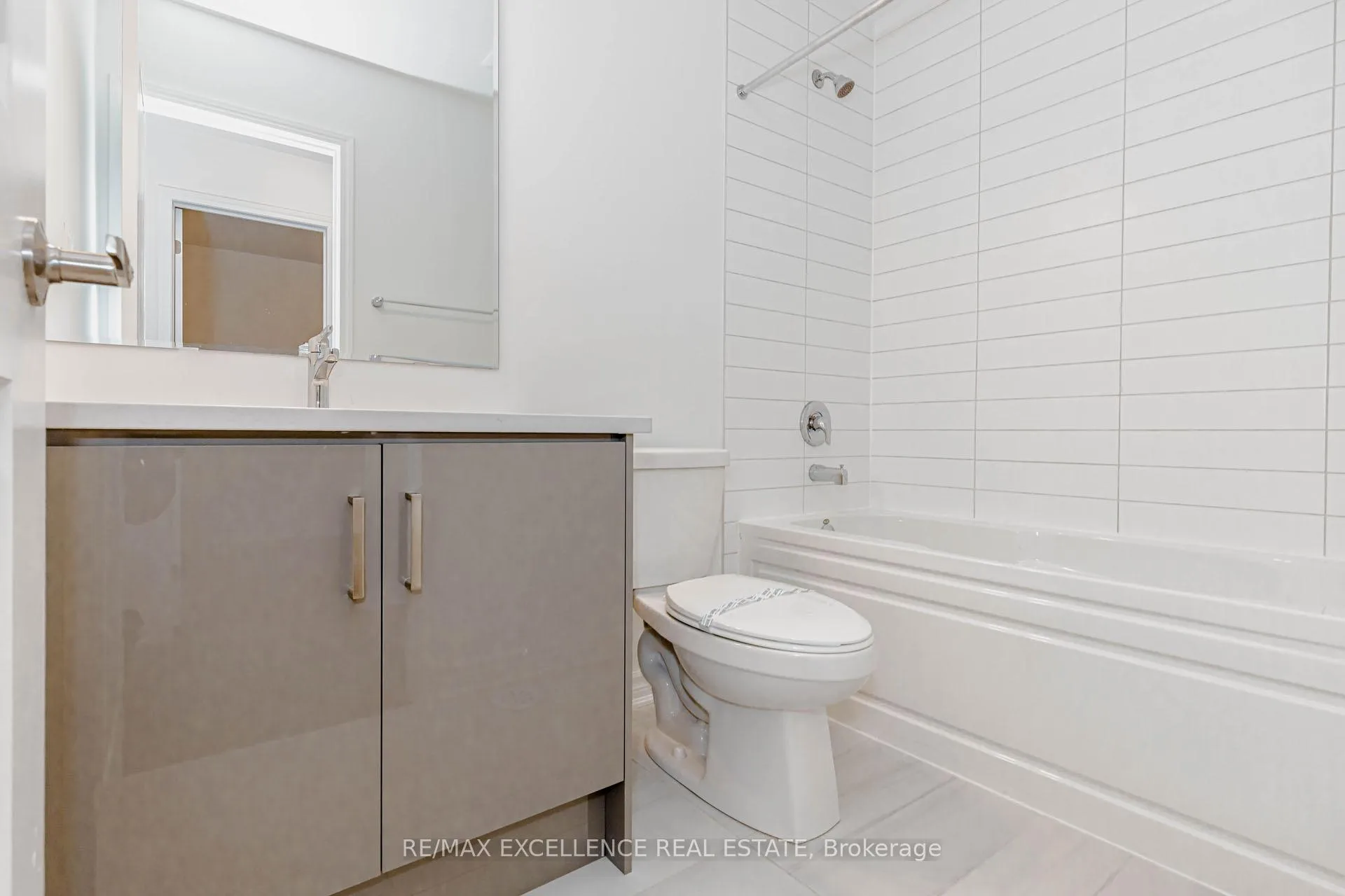 Photo 40 of 8 Elantra Drive, Brampton, Northwest Brampton — HOMEH
