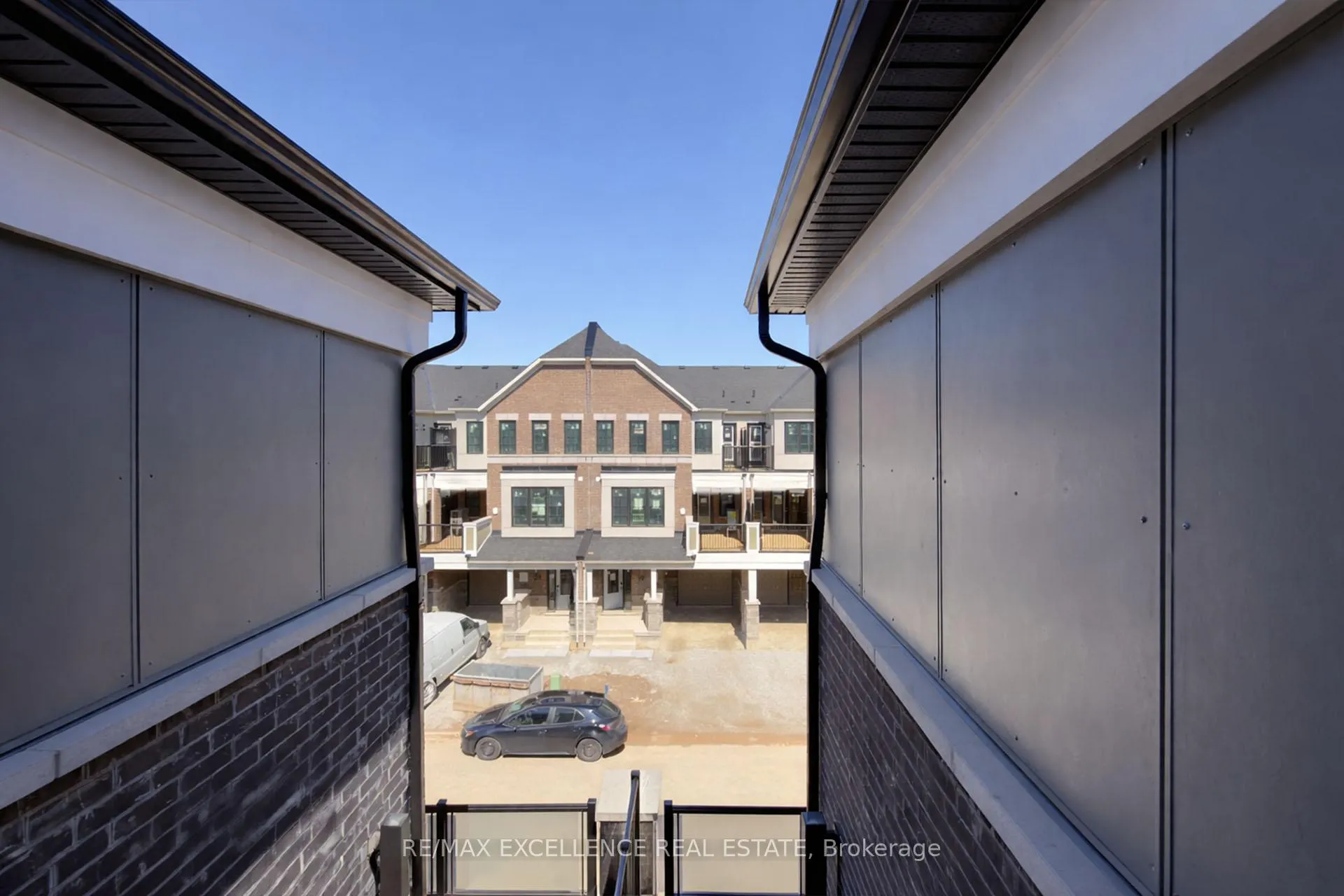 Photo 46 of 8 Elantra Drive, Brampton, Northwest Brampton — HOMEH