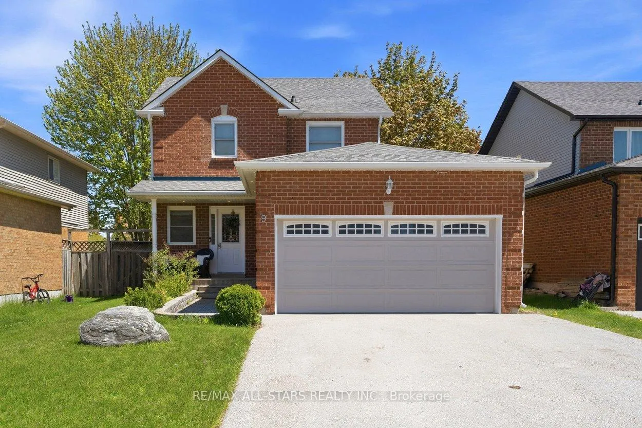 Photo 1 of 9 Tudor Place, Georgina, Belhaven — HOMEH