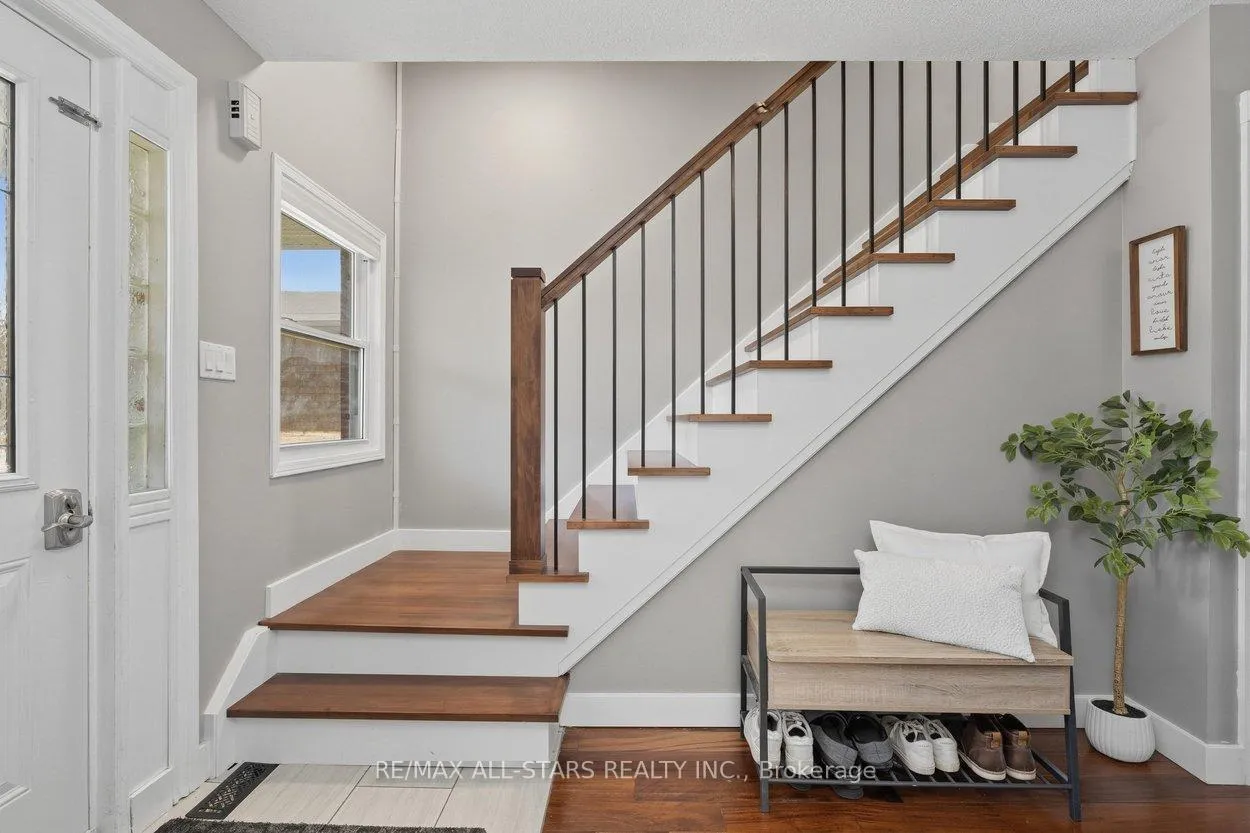 Photo 11 of 9 Tudor Place, Georgina, Belhaven — HOMEH