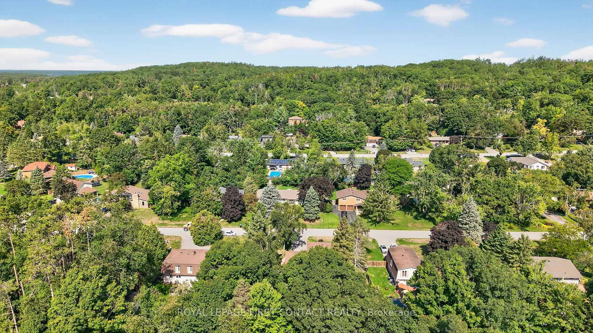 Photo 42 of 7 Maplecrest Road, Springwater, Midhurst — HOMEH