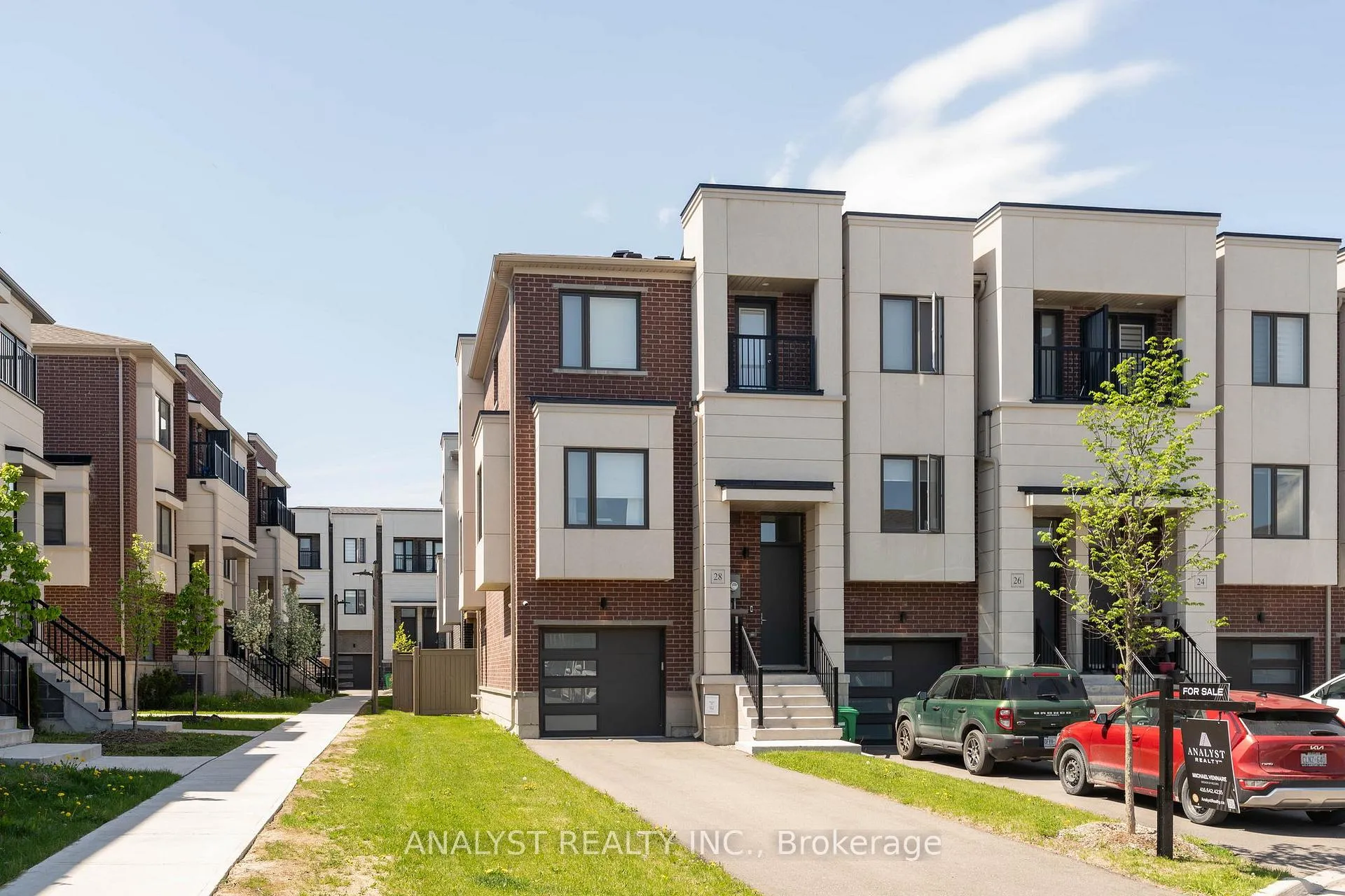 Photo 1 of 28 Queensland Crescent, Caledon, Bolton East — HOMEH