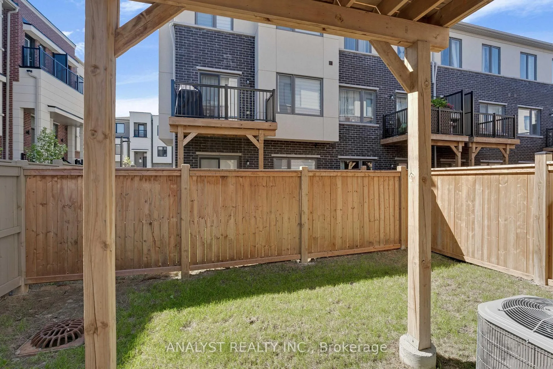 Photo 29 of 28 Queensland Crescent, Caledon, Bolton East — HOMEH
