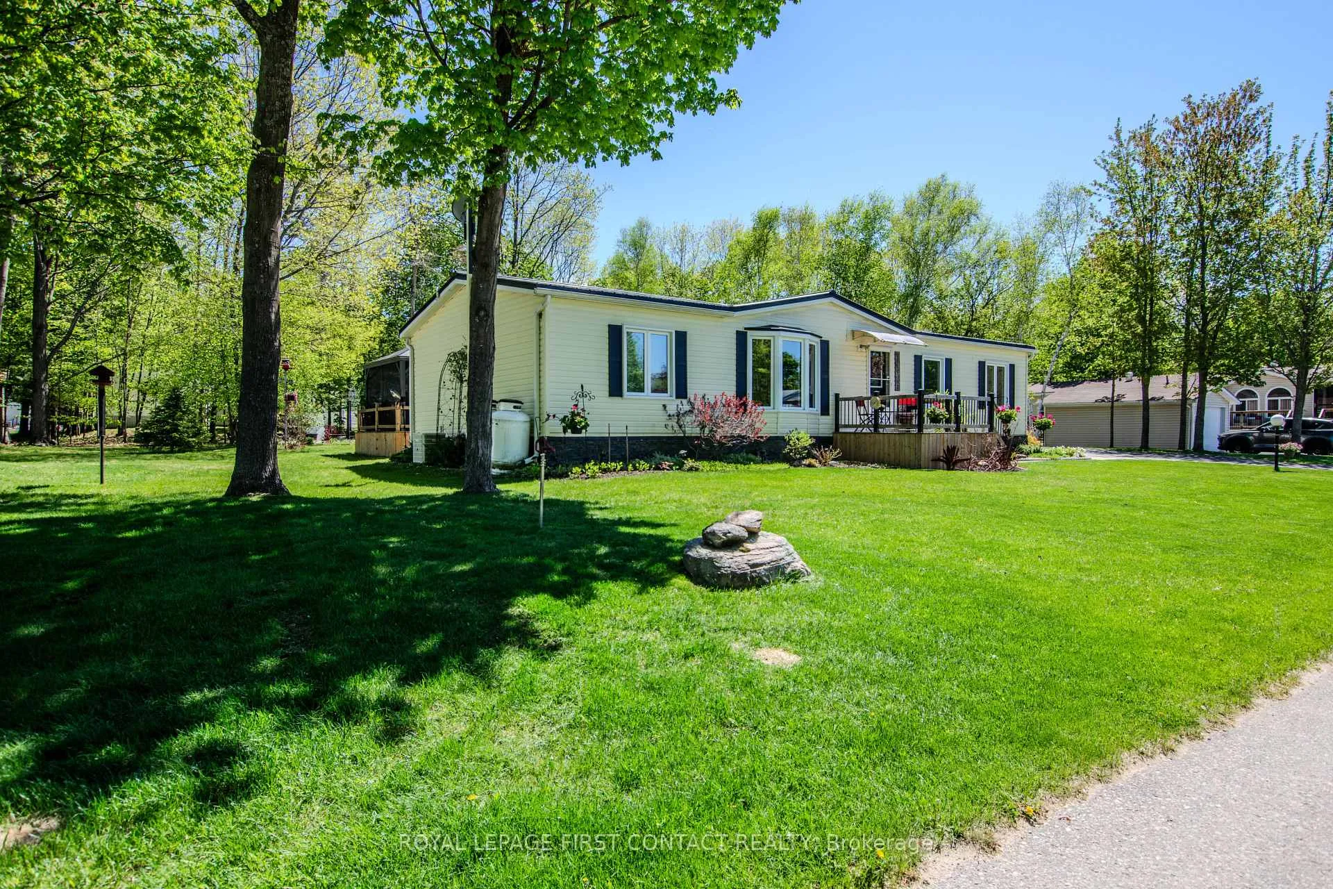 Photo 3 of Unit 63, 5411 Elliott Side Road, Tay, Rural Tay — HOMEH