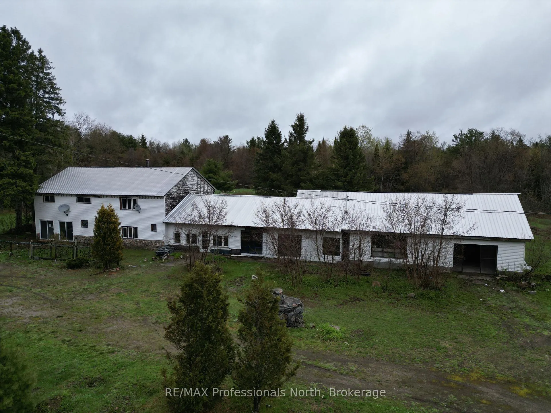 Photo of 3044 Gelert Road